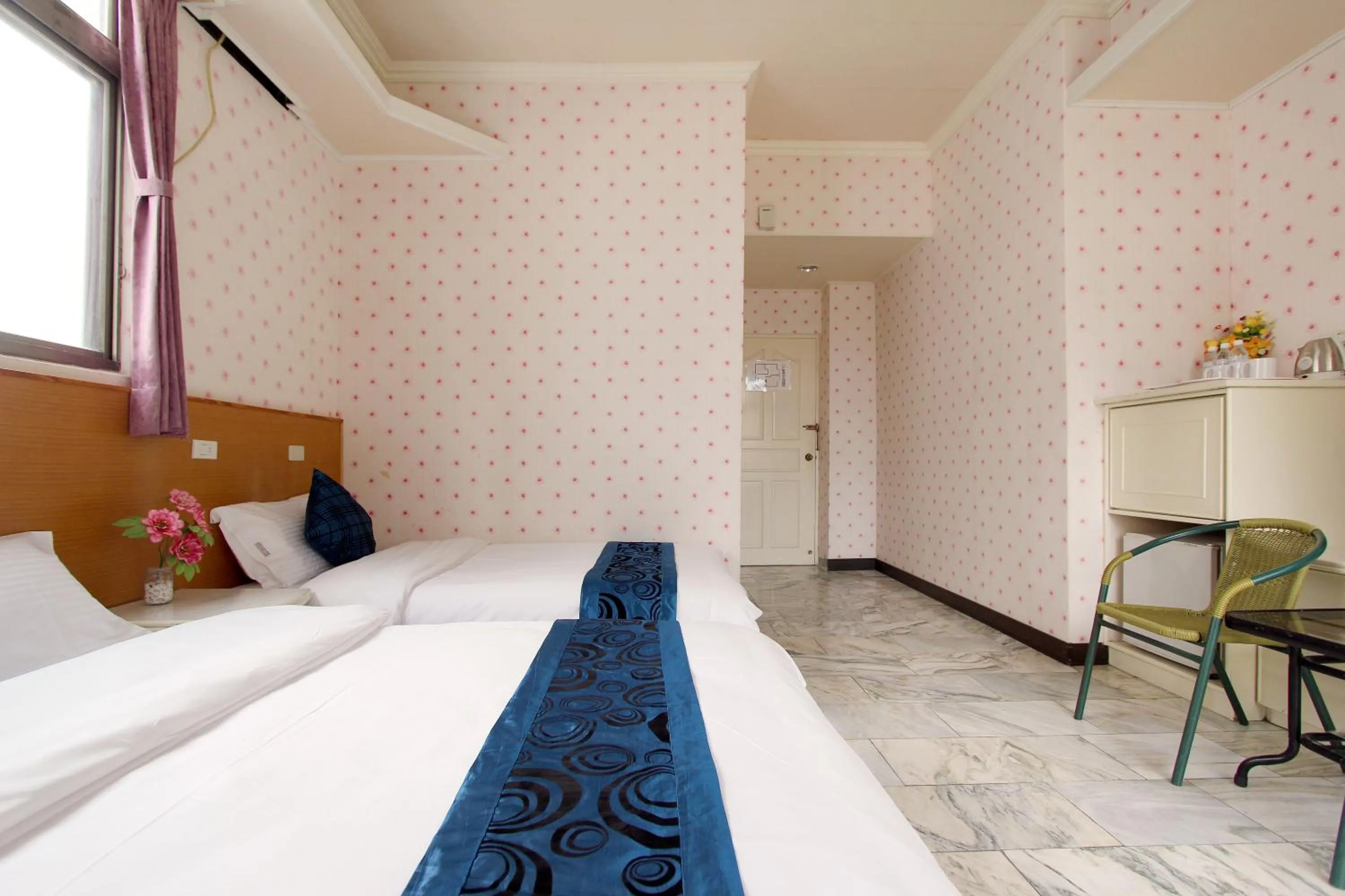 Bedroom, Bed in Tau Tau Chu Hotel