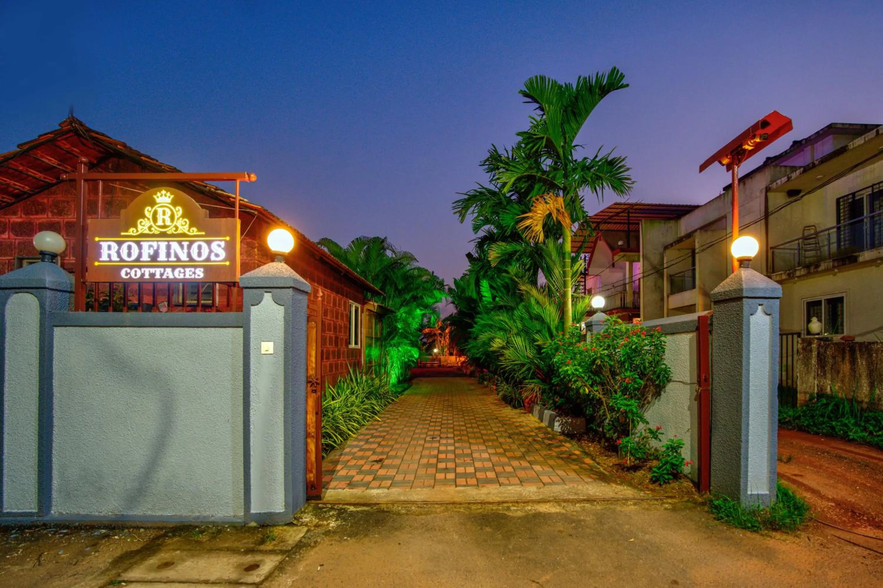 Street view in Rofinos Cottages