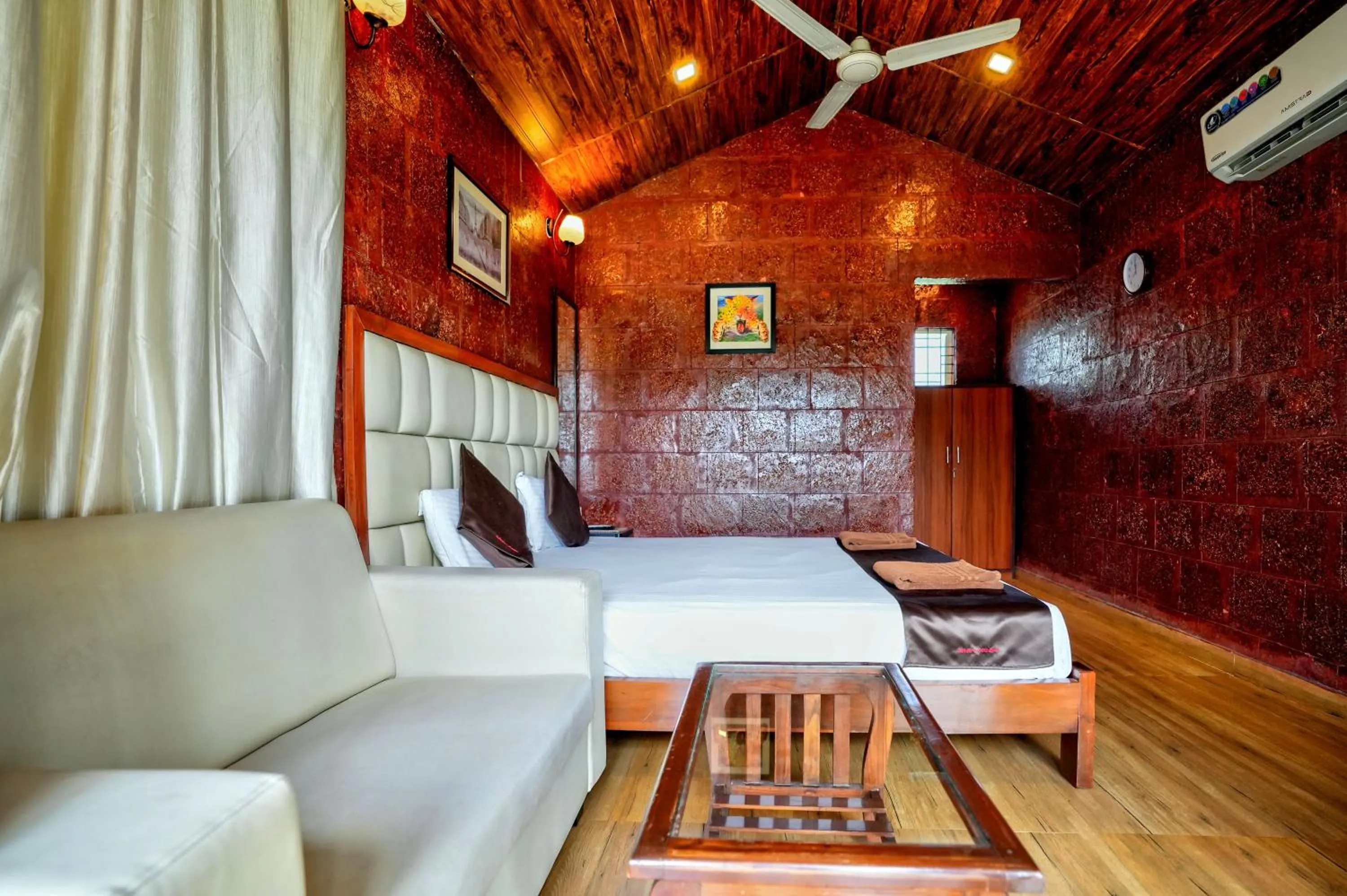 Bedroom, Bed in Rofinos Cottages