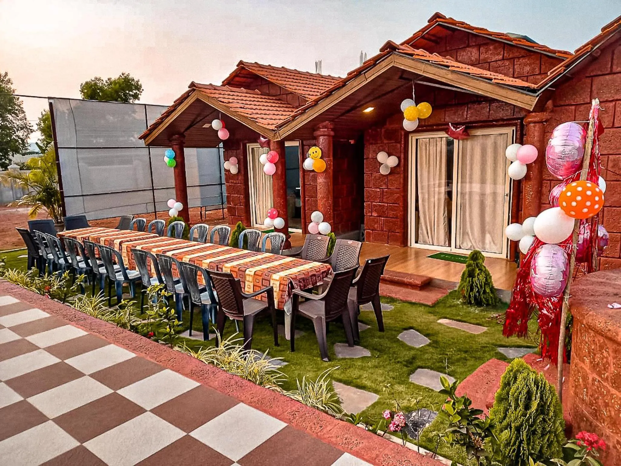 Property building in Rofinos Cottages