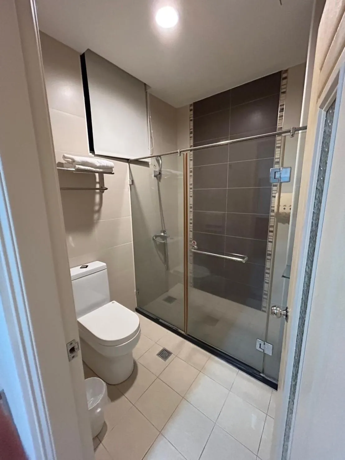 Shower, Bathroom in ACE HOTEL