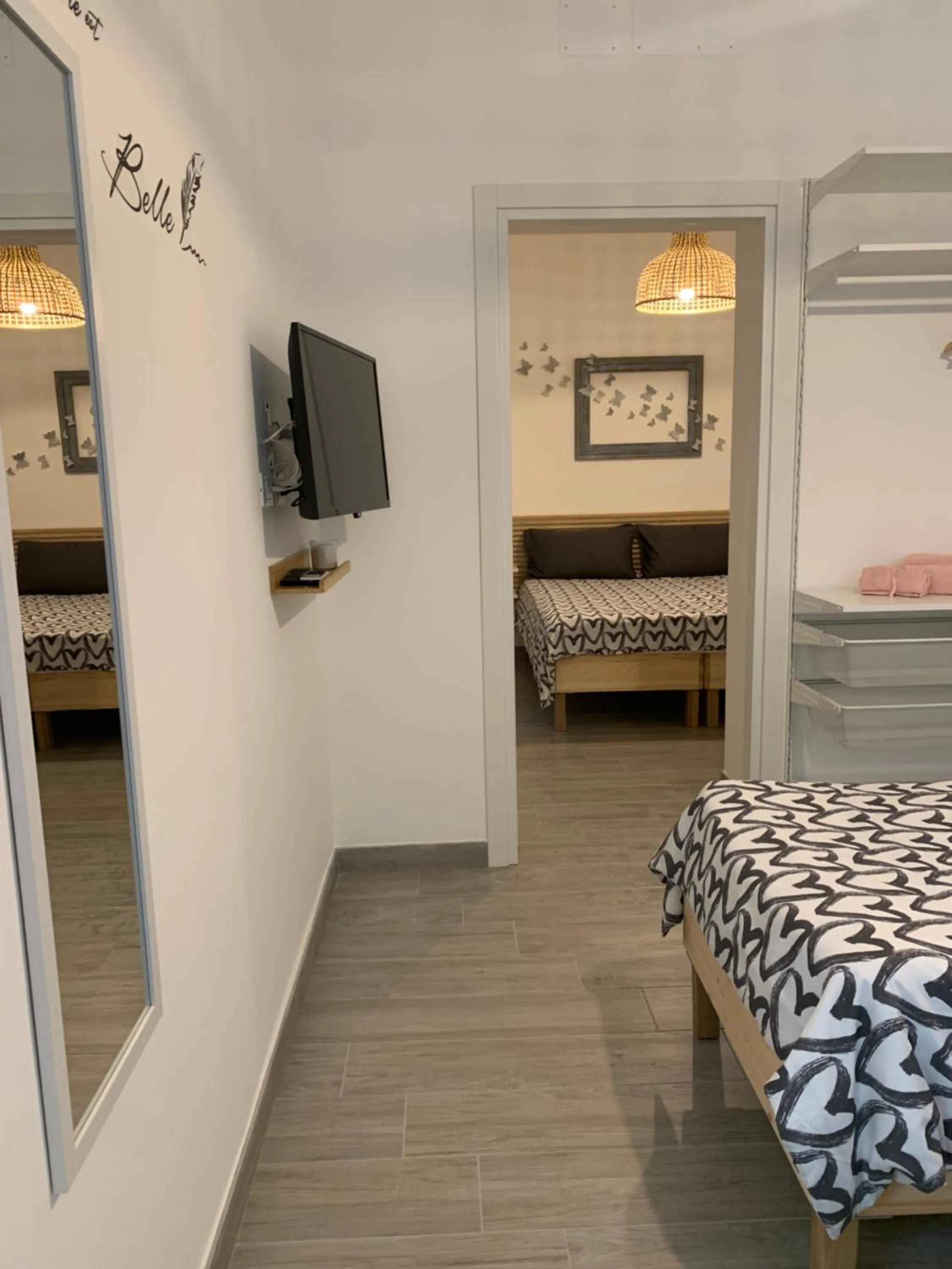 Photo of the whole room, Bed in Tune Homes B&B