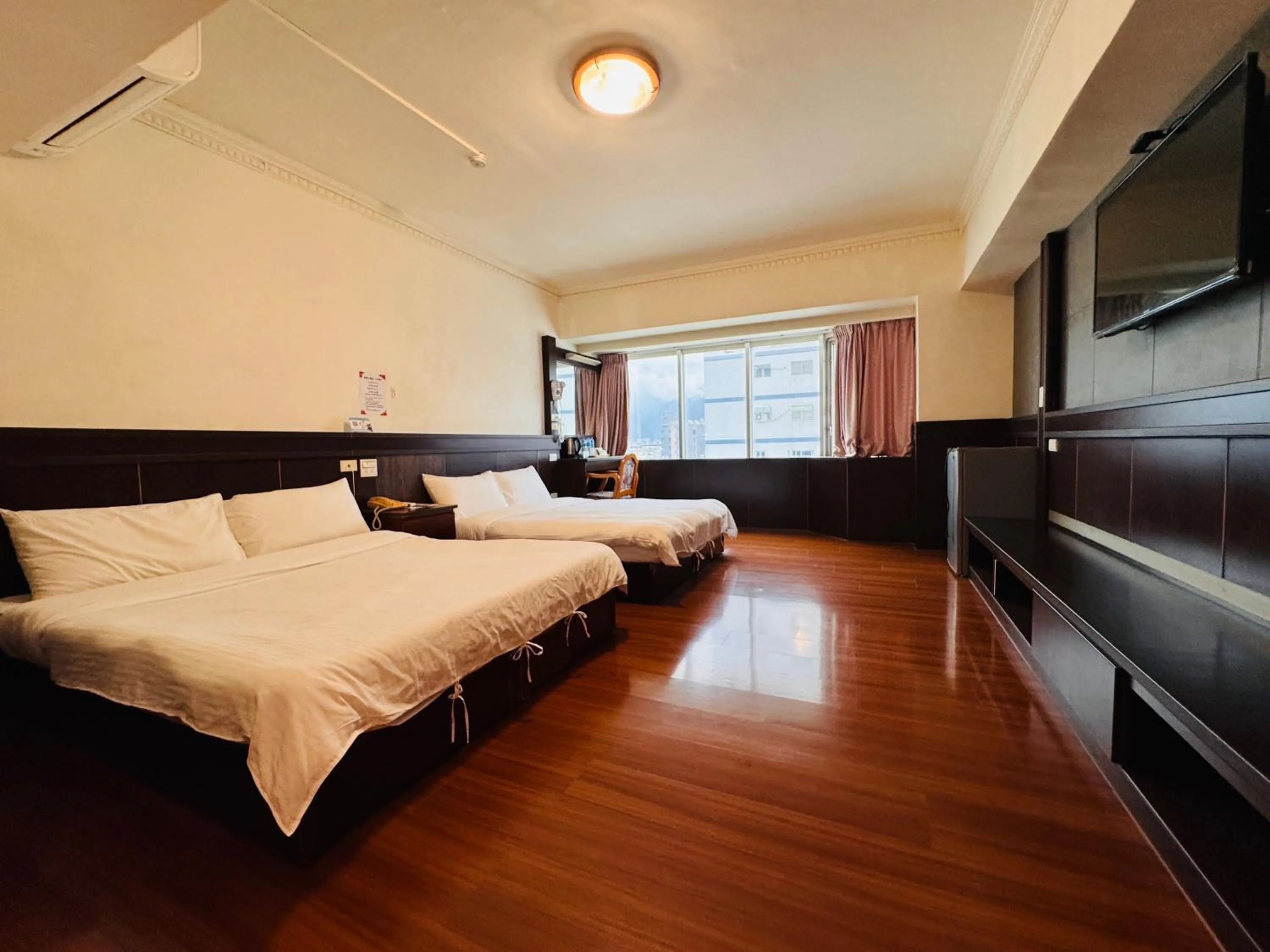Photo of the whole room, Bed in 奇萊大飯店 Chuline Hotel