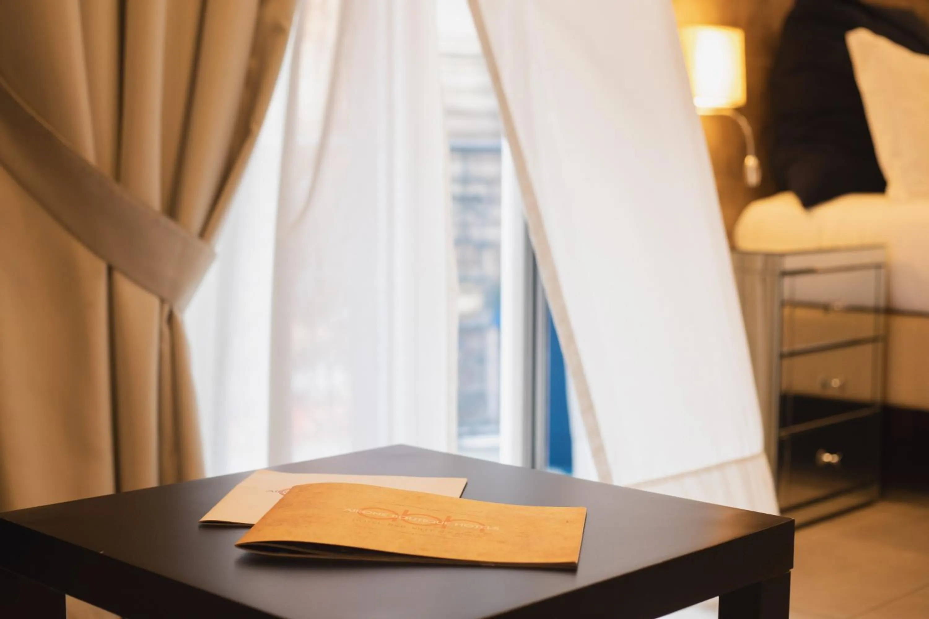 hair dresser, Bed in Airone Hotel