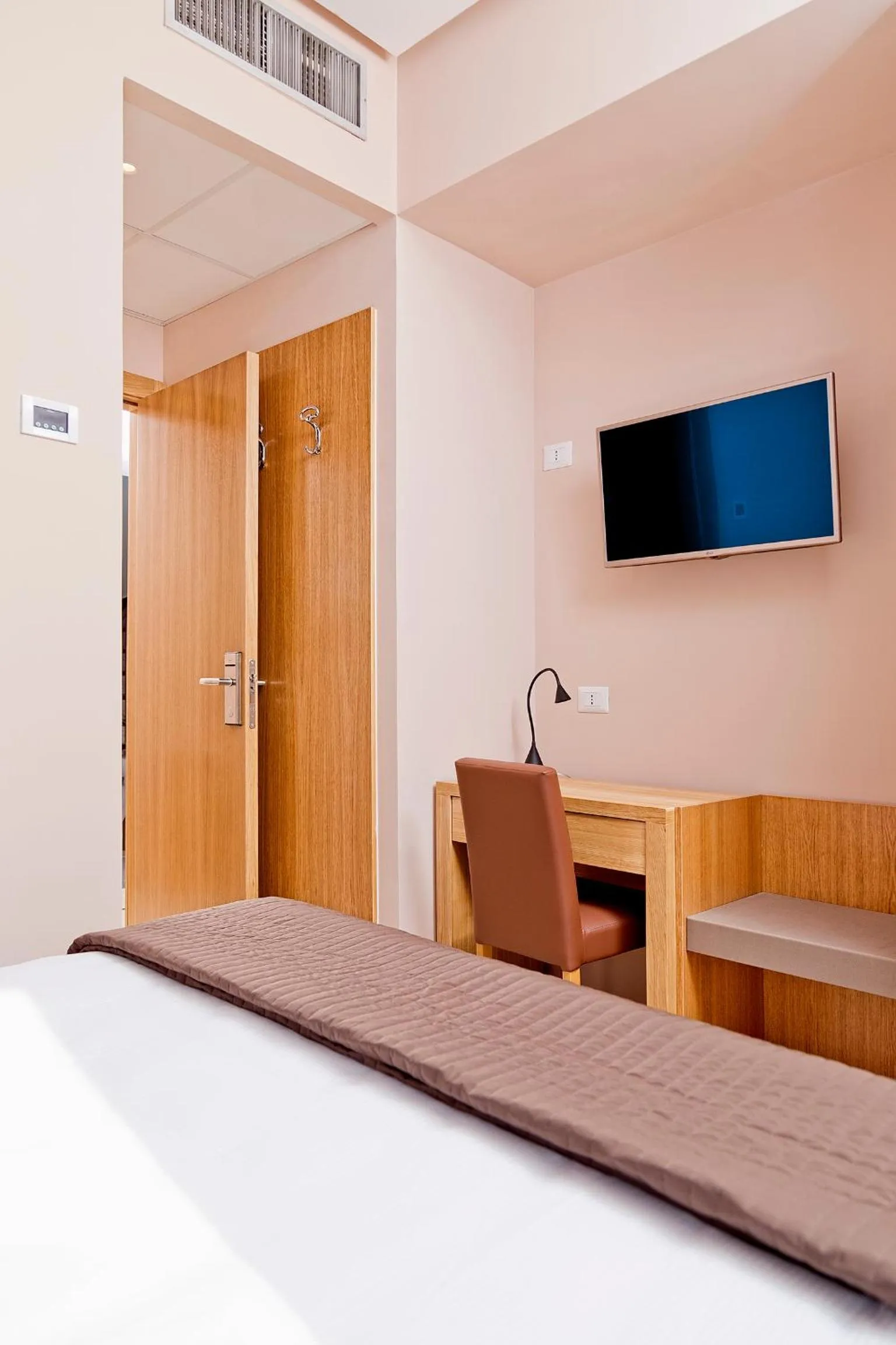 Bedroom in Airone Hotel