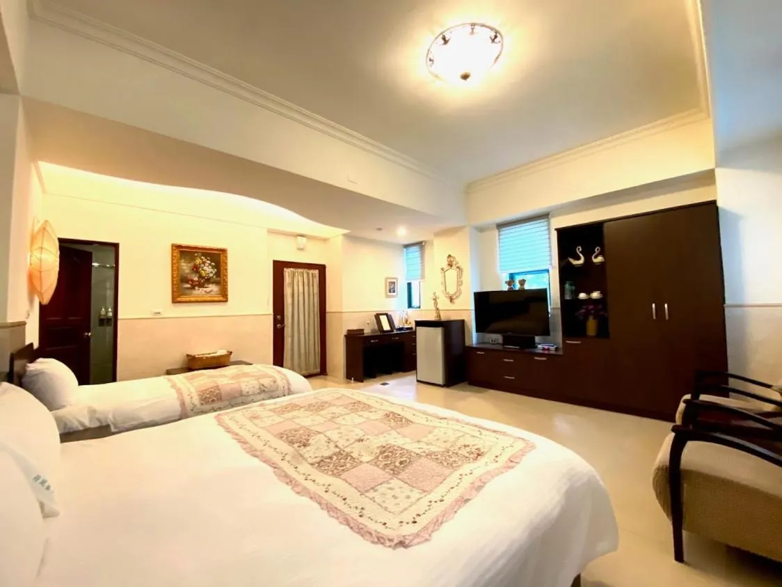 Bed in Ho Feng Private Hotel 電梯自助民宿