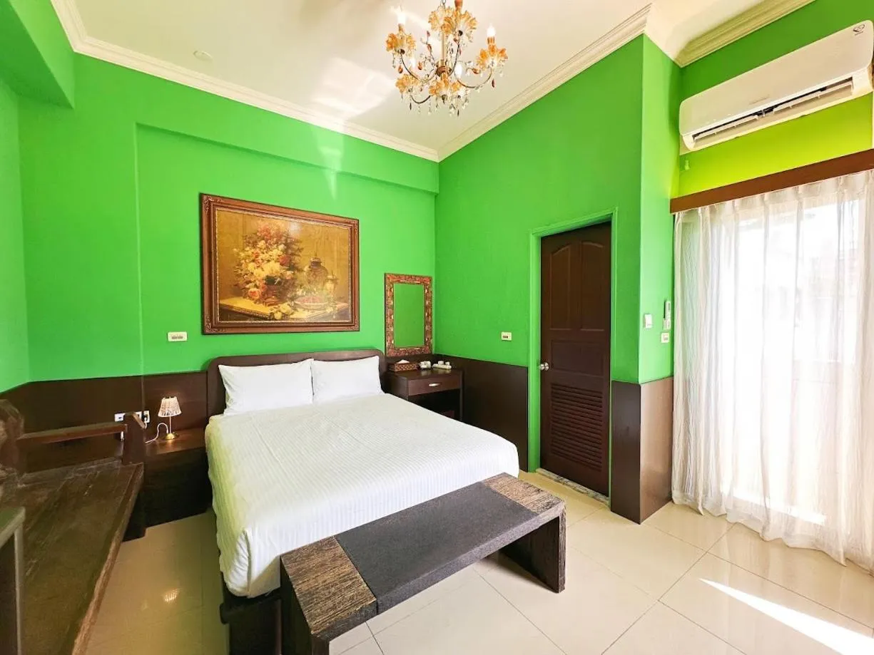 Bed in Ho Feng Private Hotel 電梯自助民宿