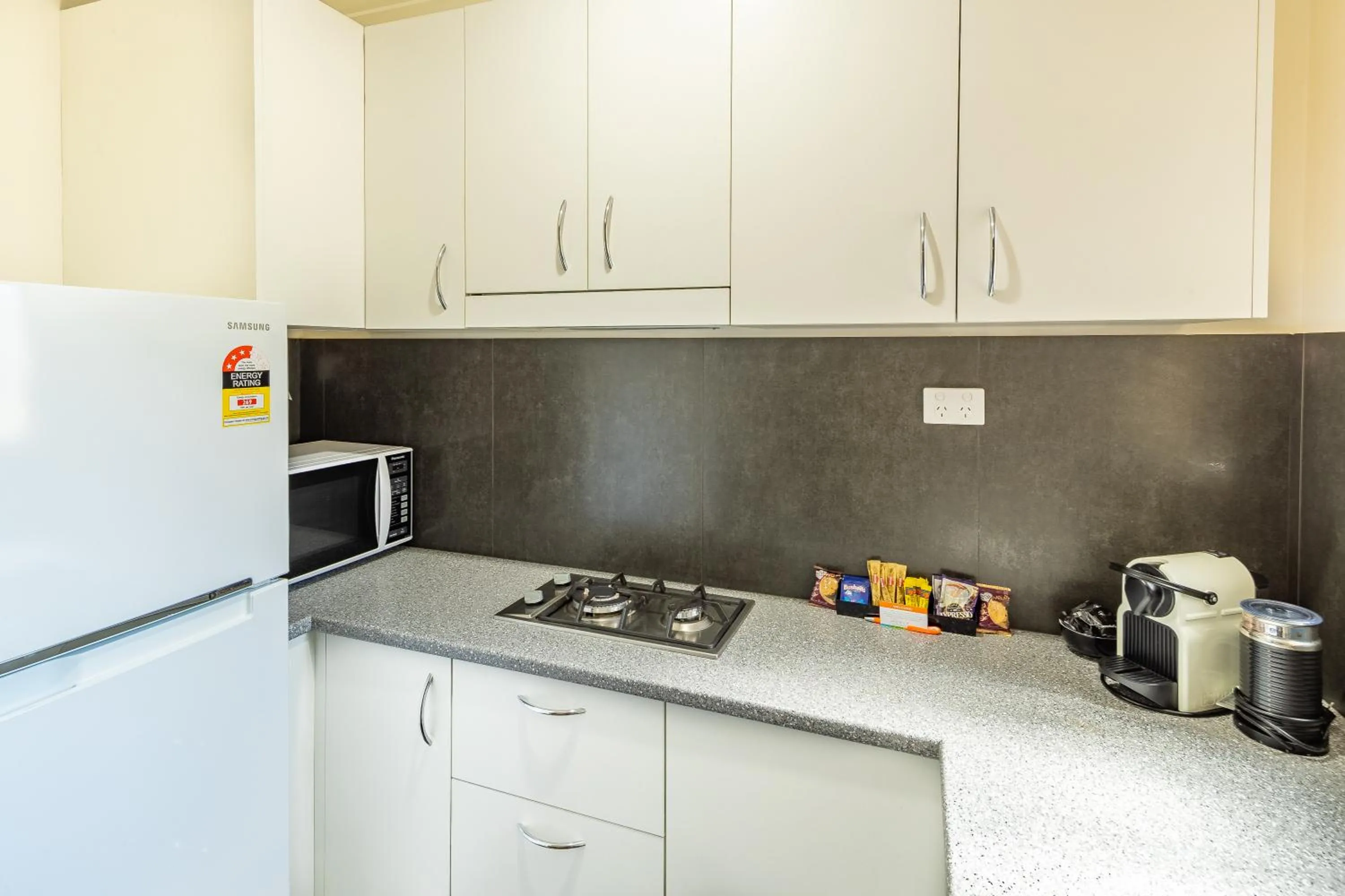 Kitchen or kitchenette in Ingenia Holidays Bonny Hills