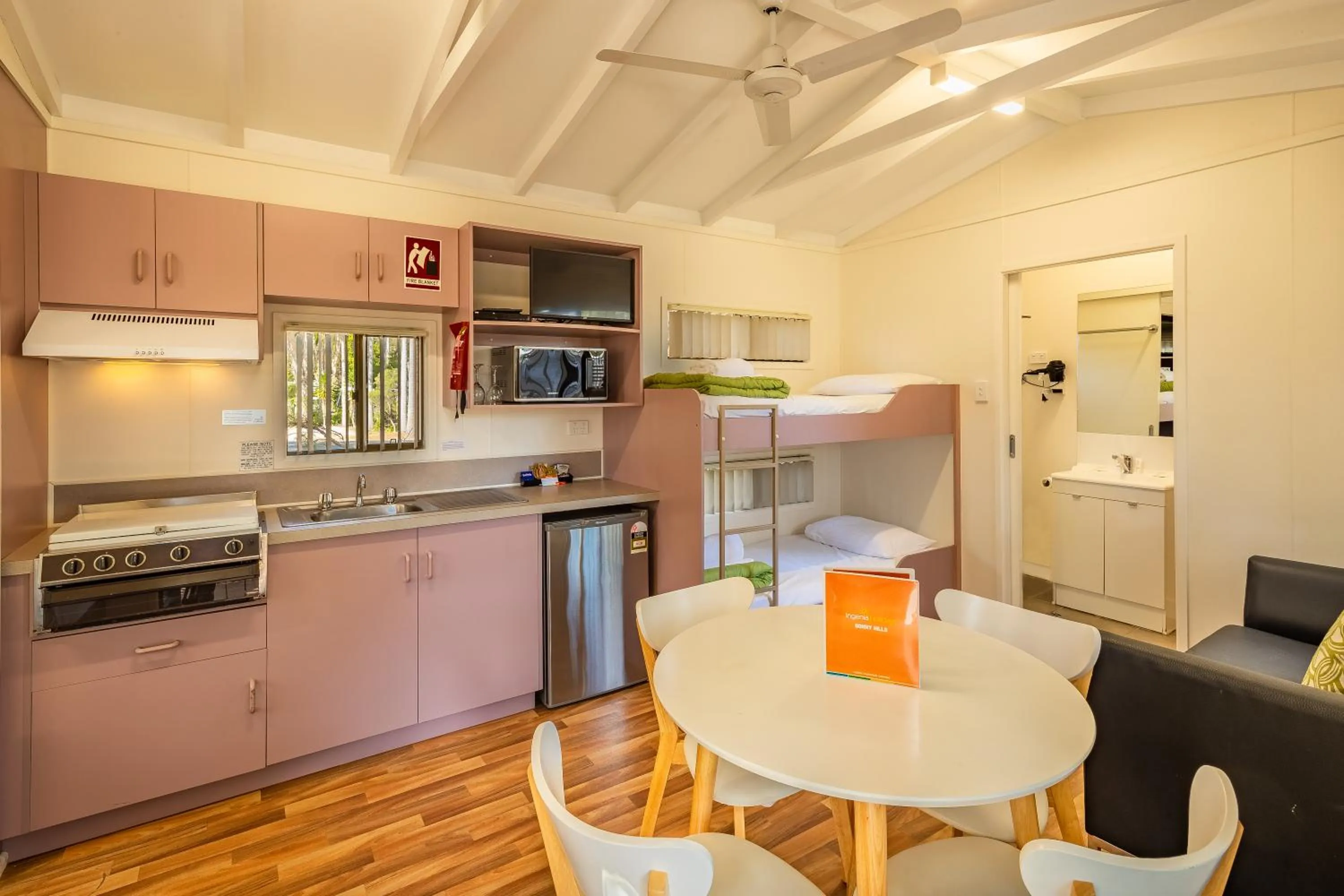 Kitchen or kitchenette in Ingenia Holidays Bonny Hills