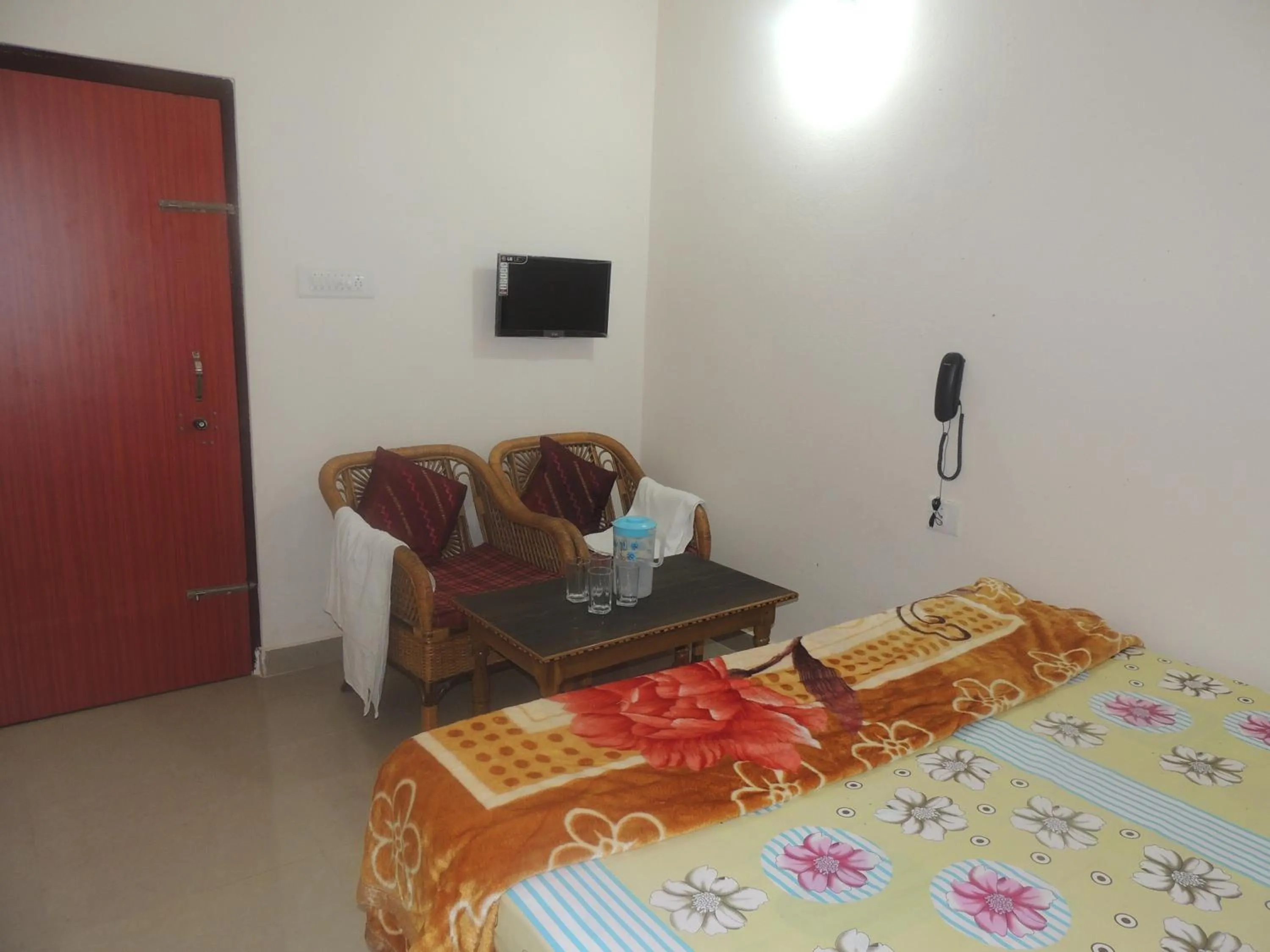 Decorative detail, Bed in Surya Inn