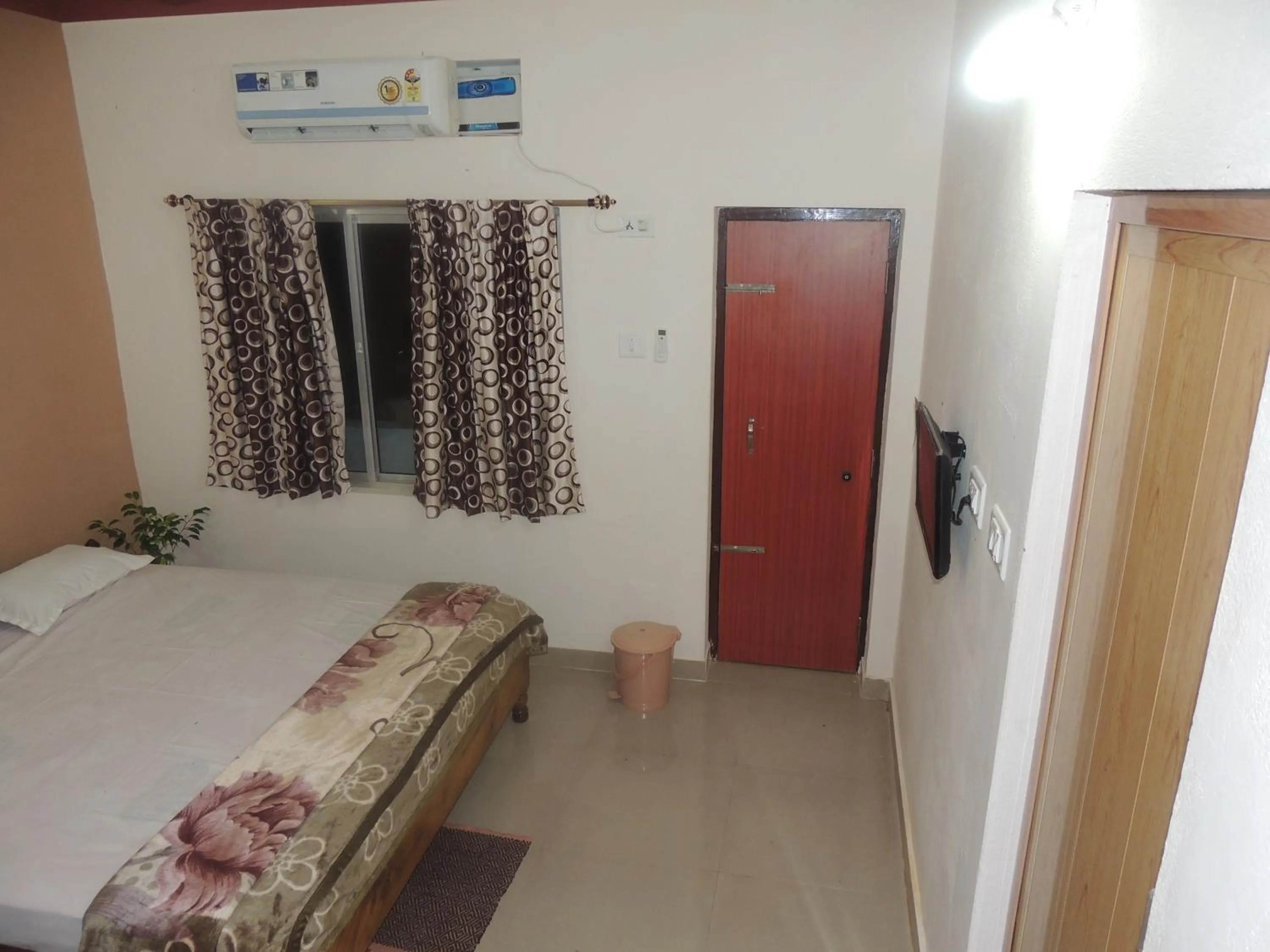 Bedroom, Bed in Surya Inn