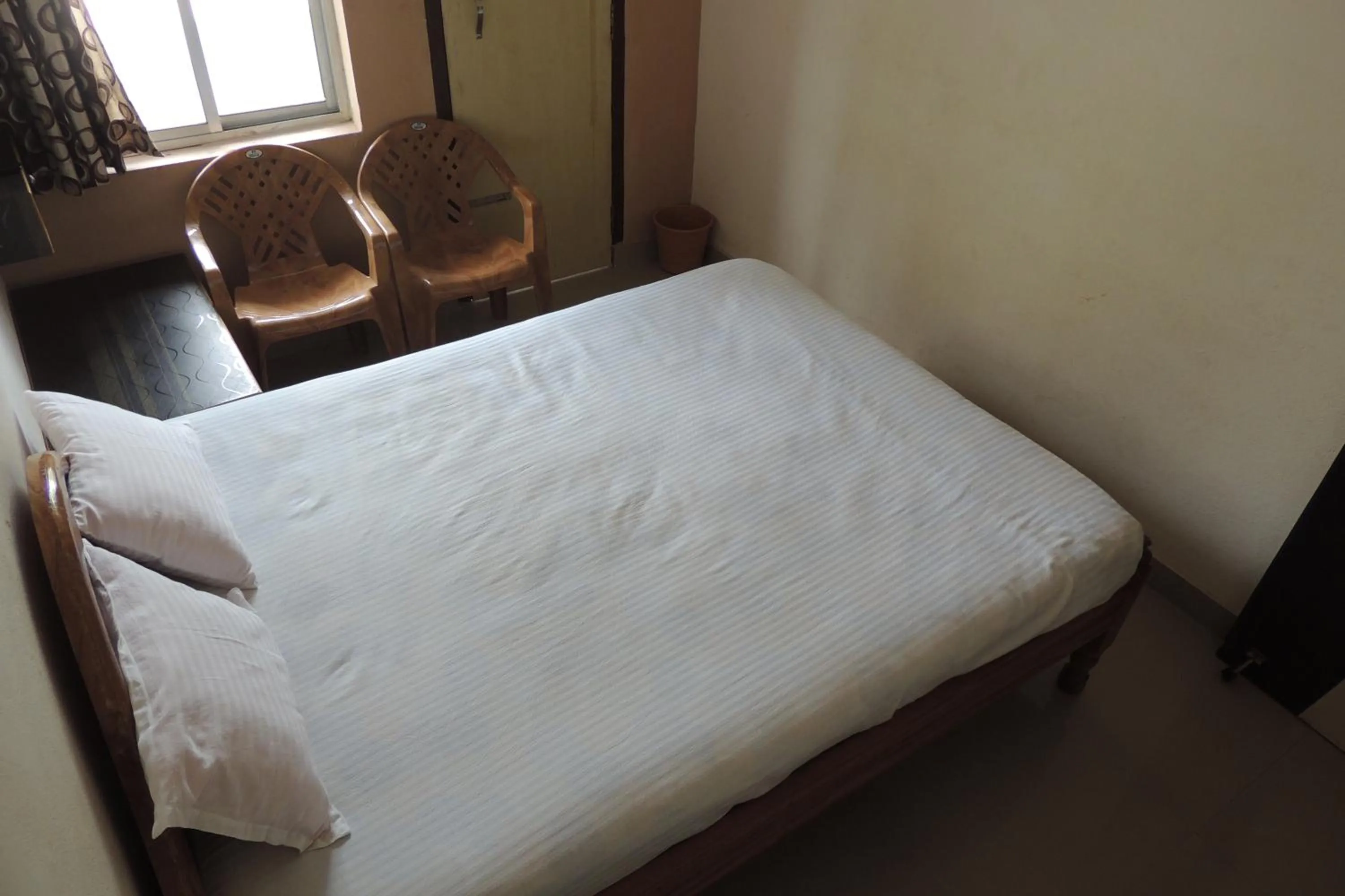 bunk bed, Bed in Surya Inn