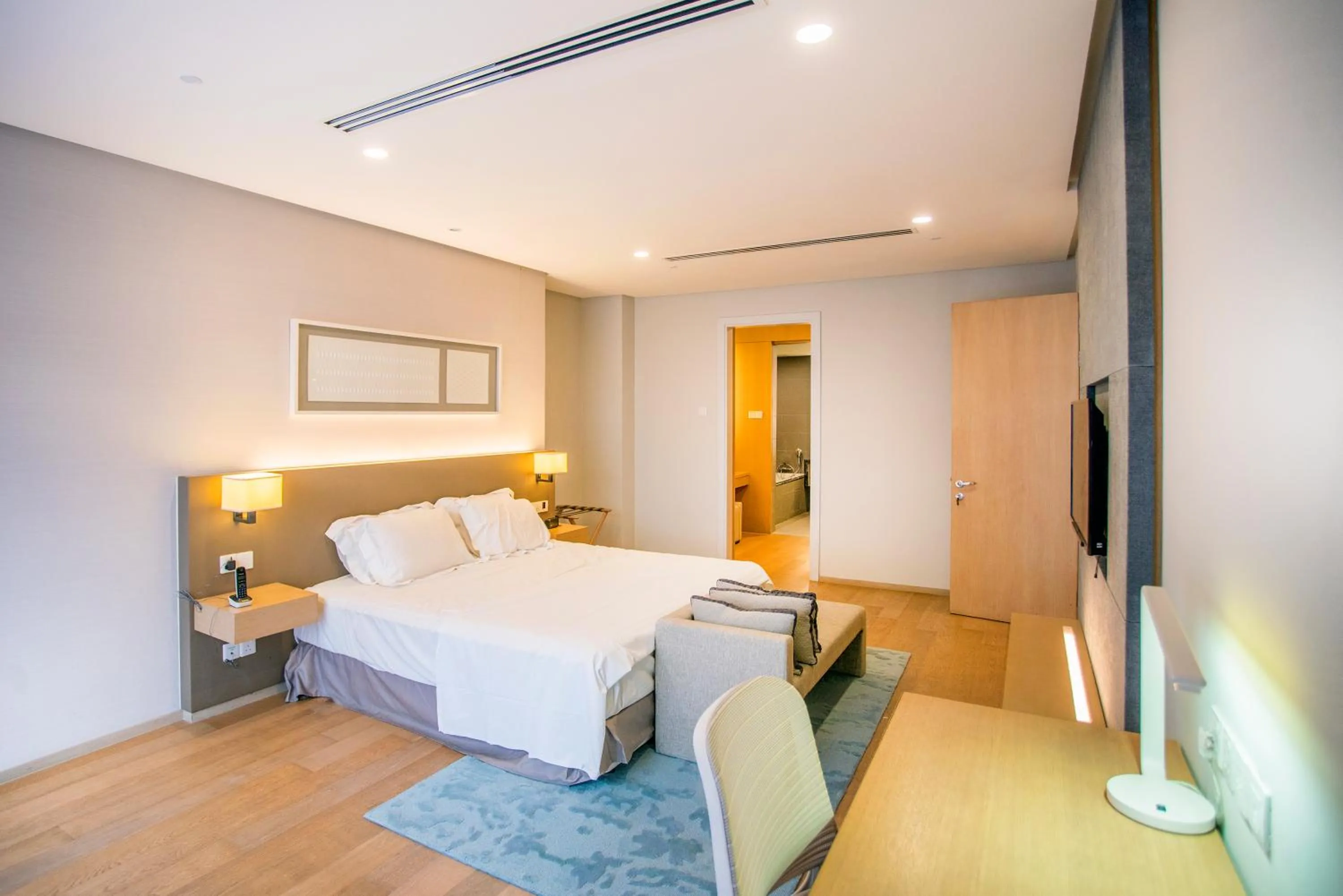 Bed in 188 Suites with Washer and Bathtub near KLCC Kula Lumpur