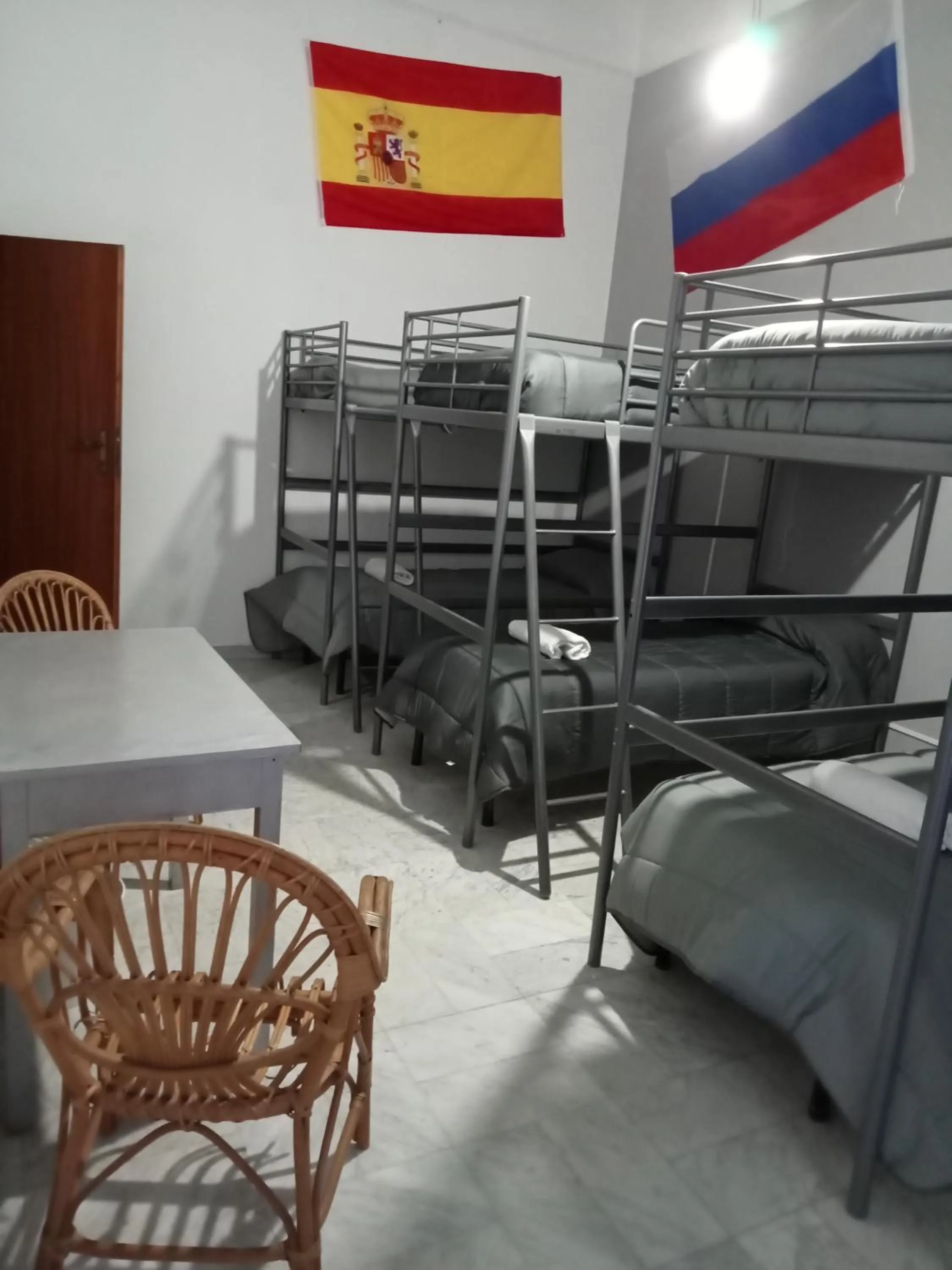 Dama HostelBB