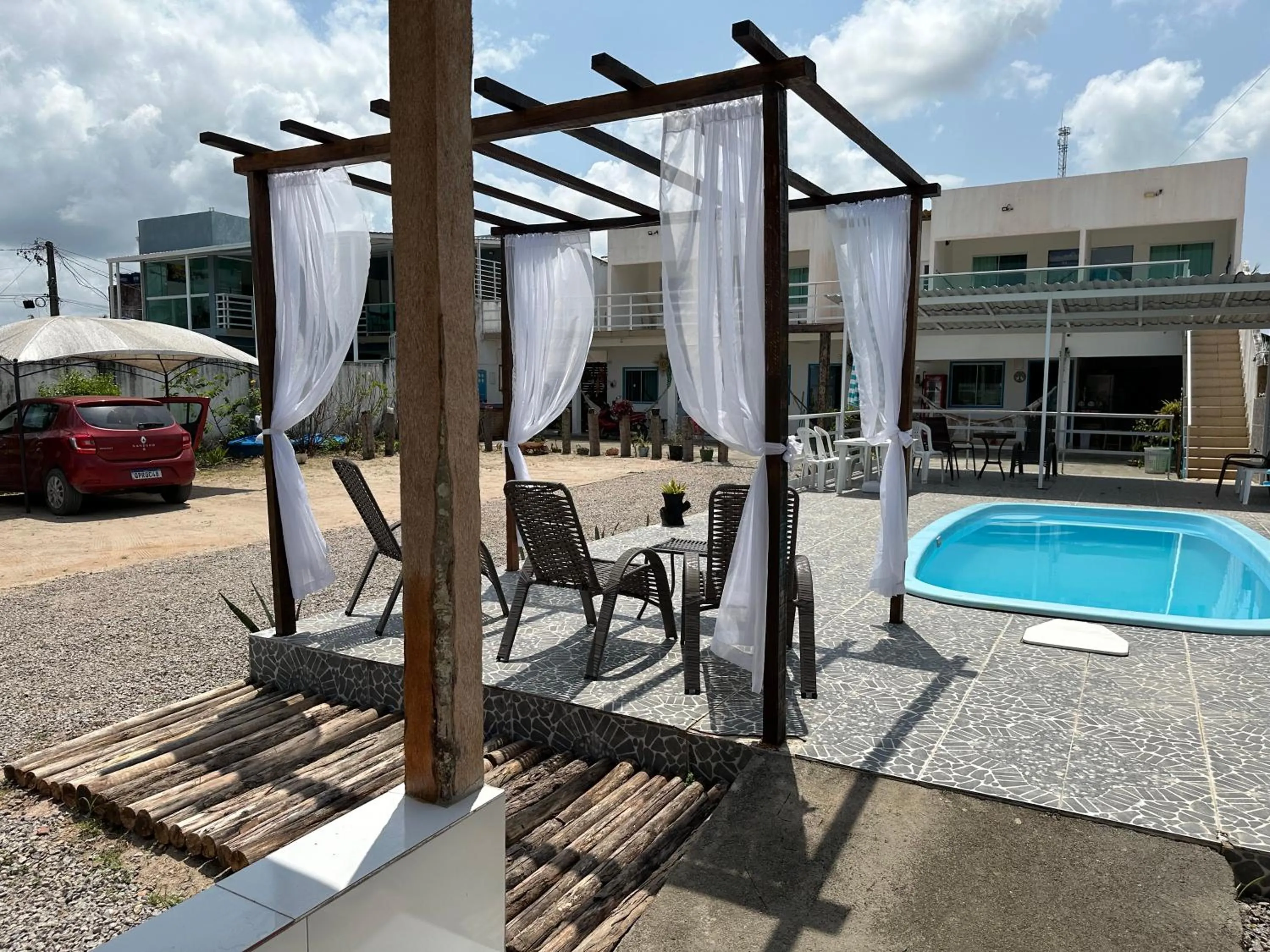 Property building in Dellas Pousada