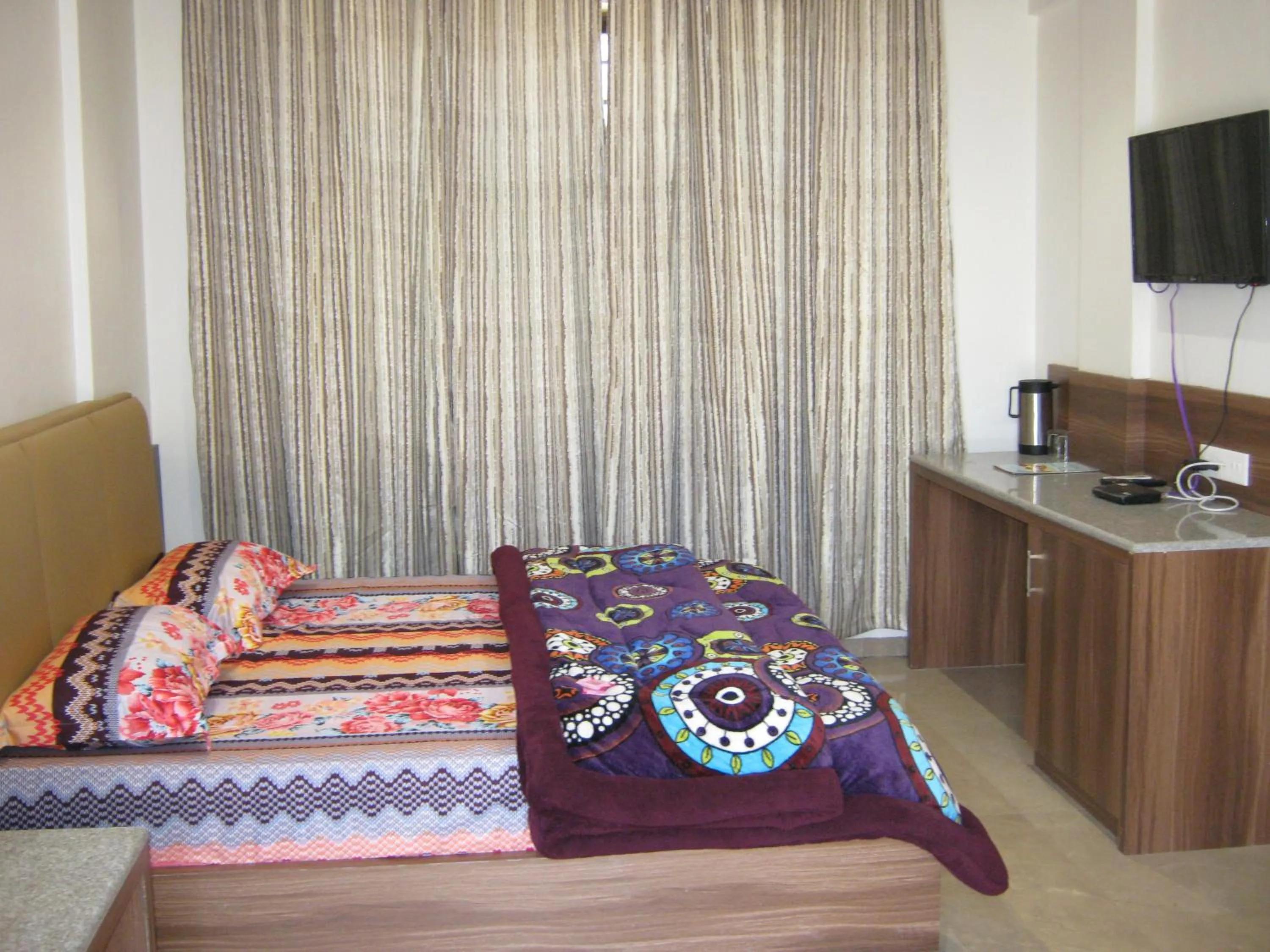 Bed in Nav Ratan Palace