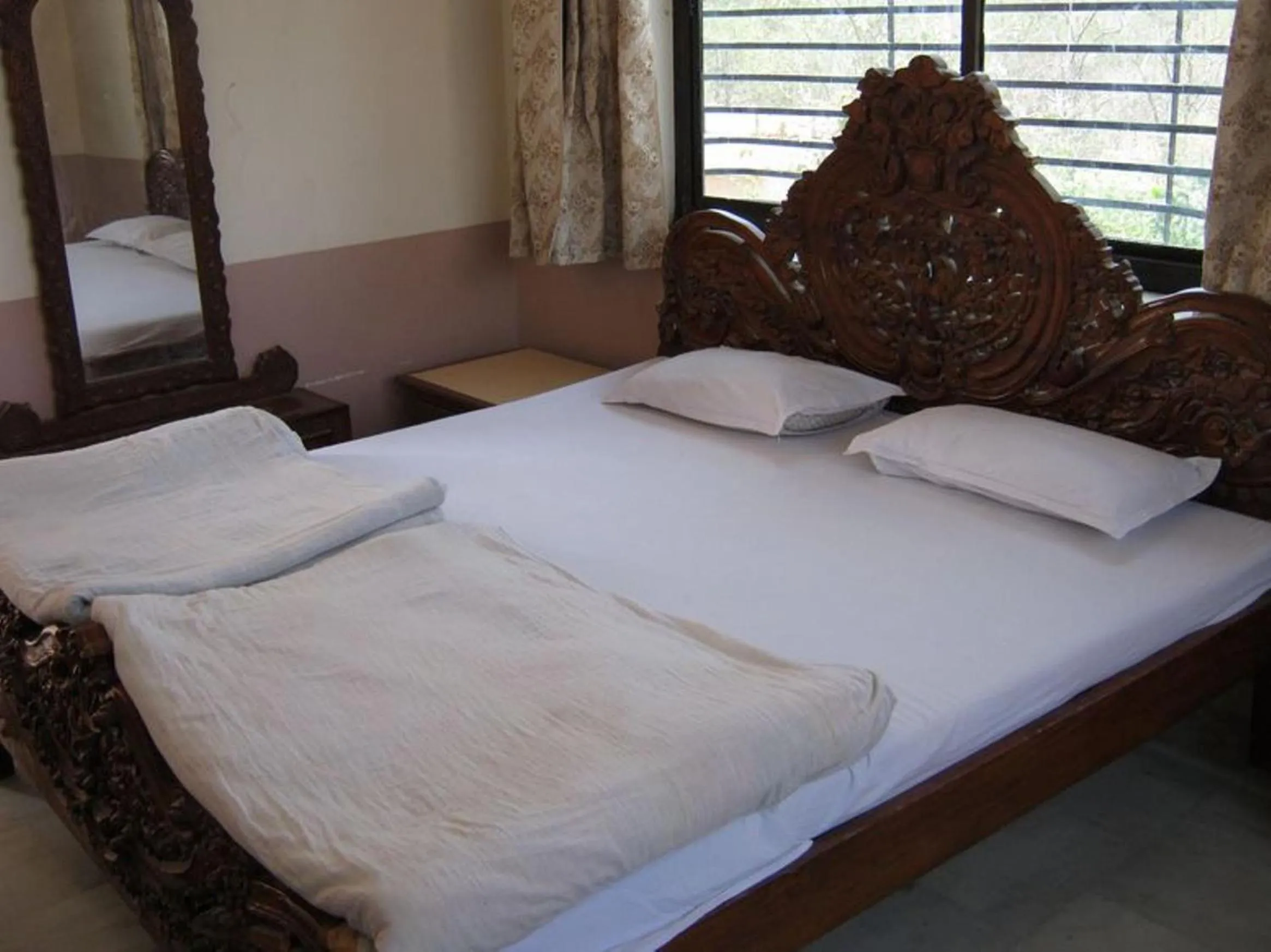 Bed in Nav Ratan Palace