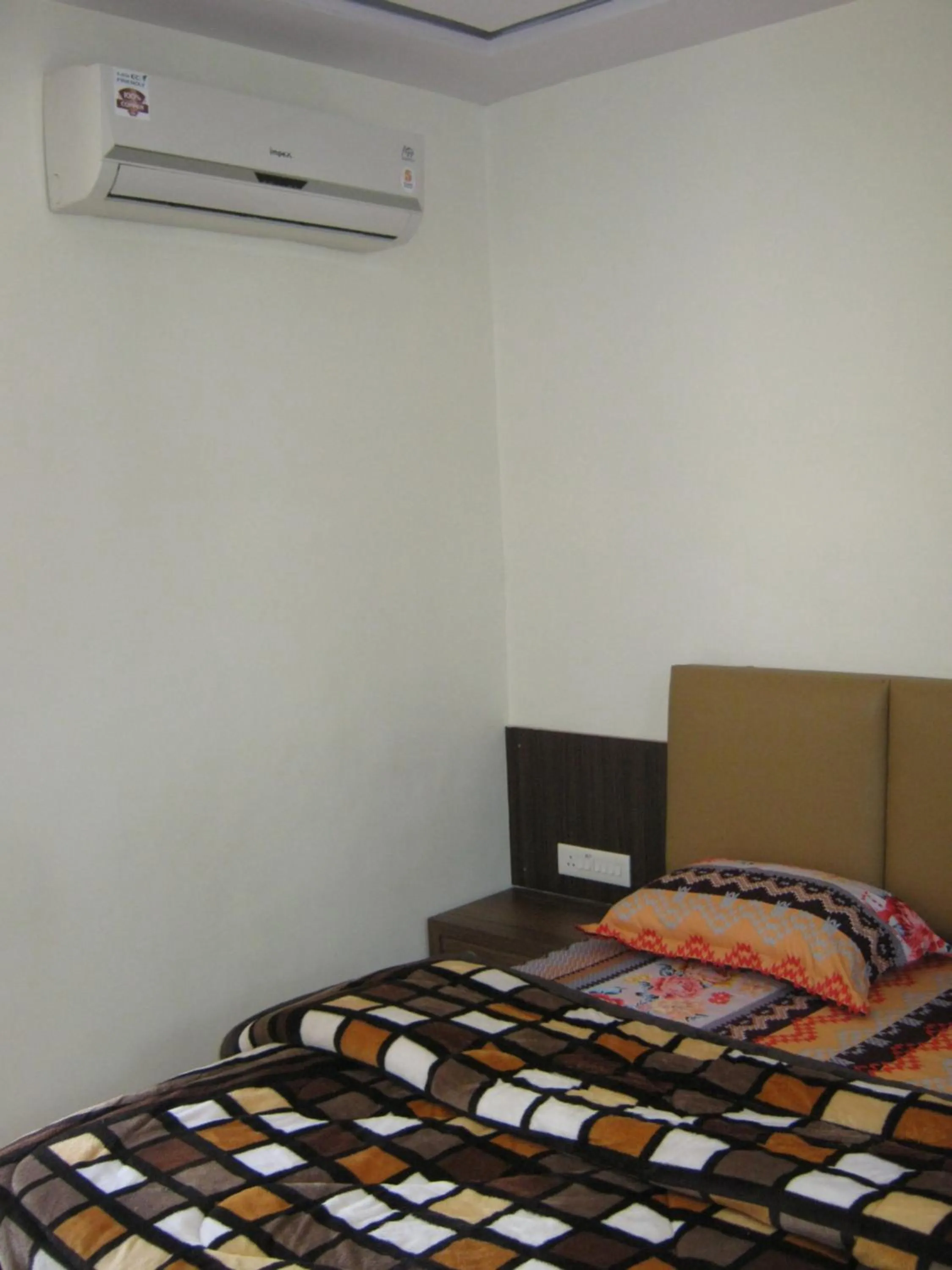 Bed in Nav Ratan Palace