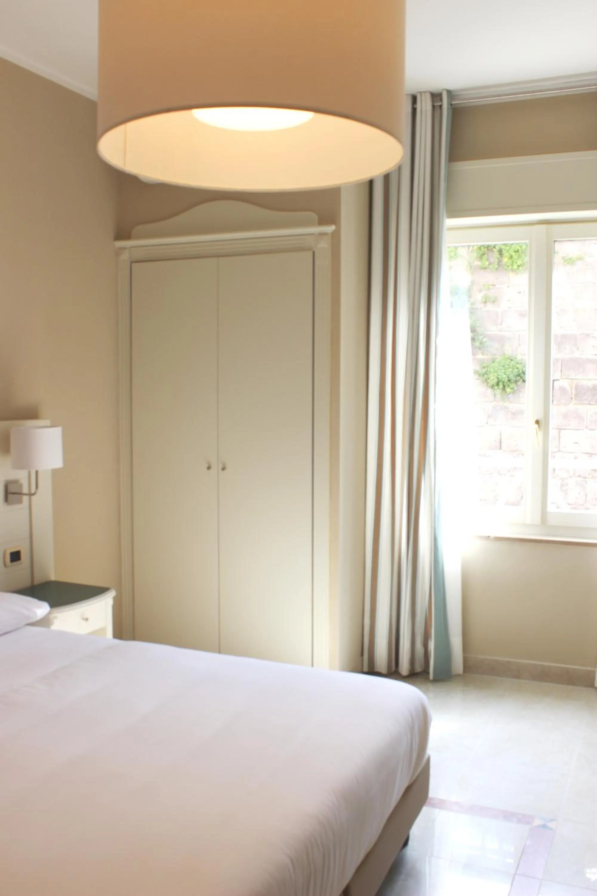 Bed in Astoria Hotel