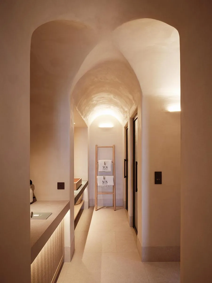 Bathroom, Bed in NOS Hotel & Villas