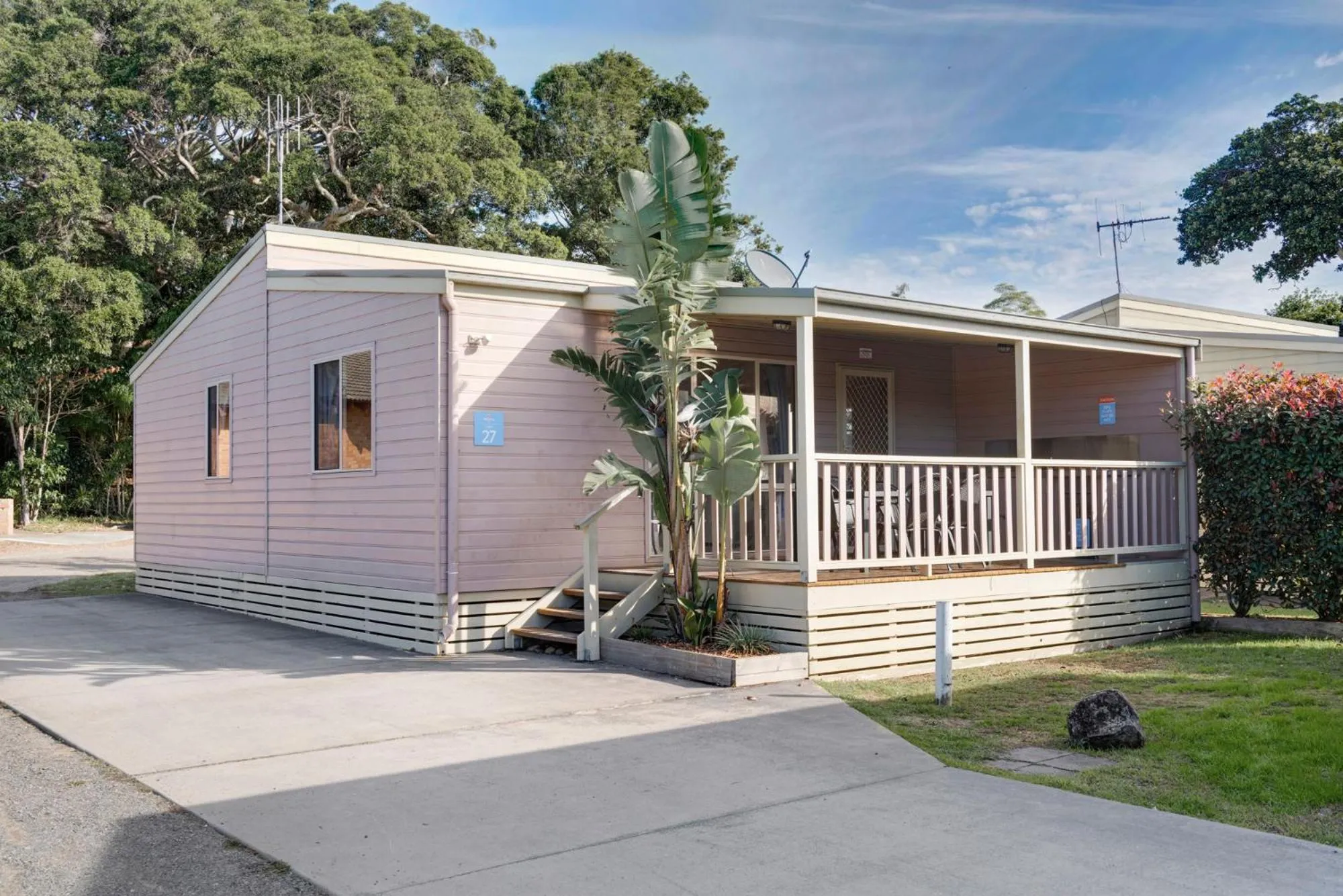 Facade/entrance in Discovery Parks - Harrington