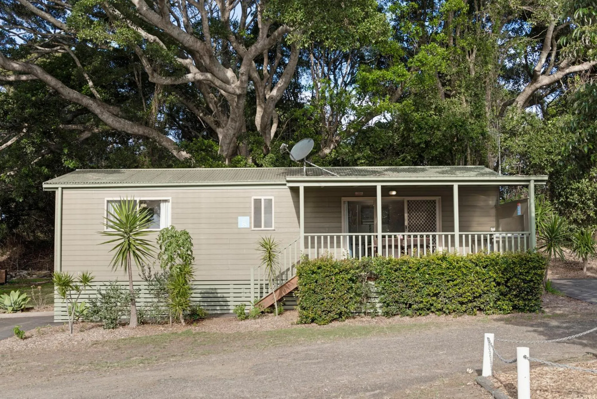 Facade/entrance in Discovery Parks - Harrington
