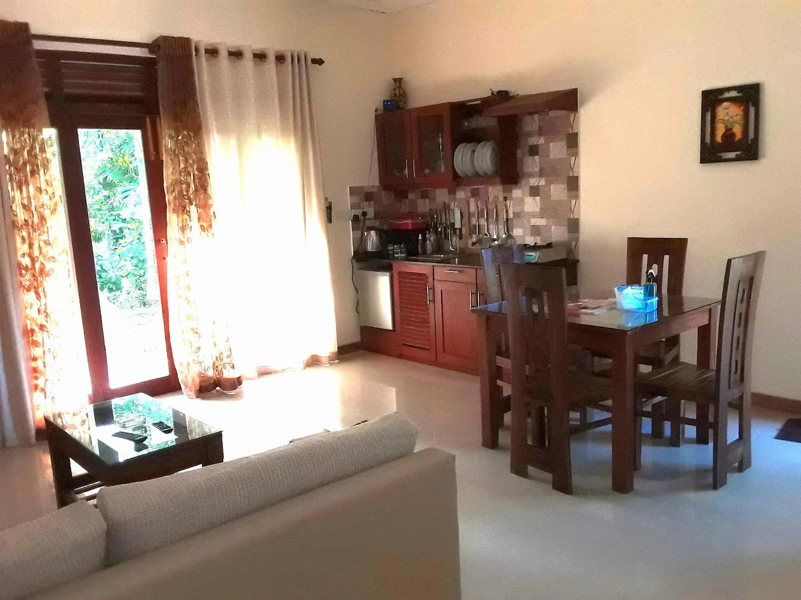 Dining area in Sky Residence Hikkaduwa