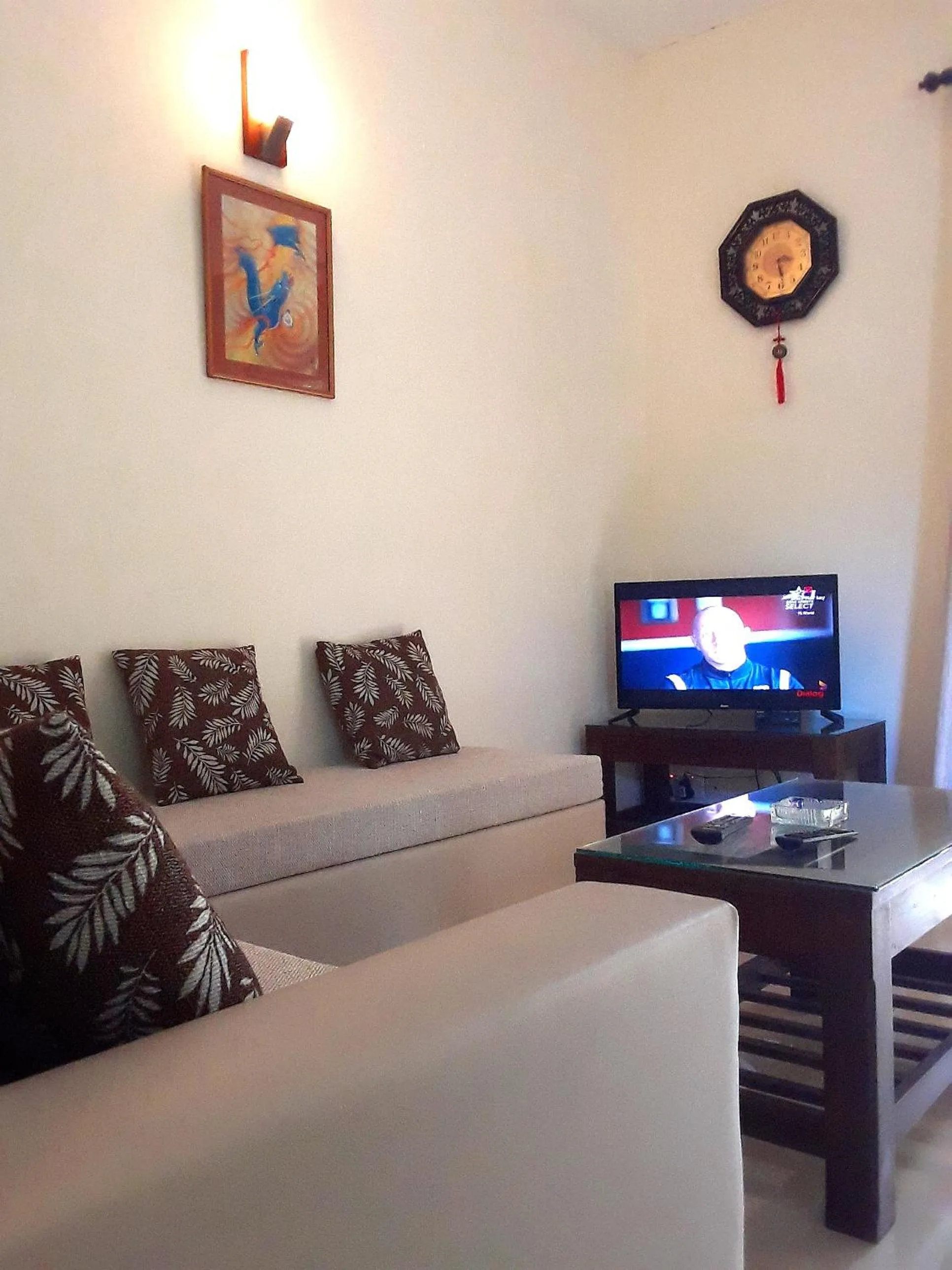 TV and multimedia in Sky Residence Hikkaduwa