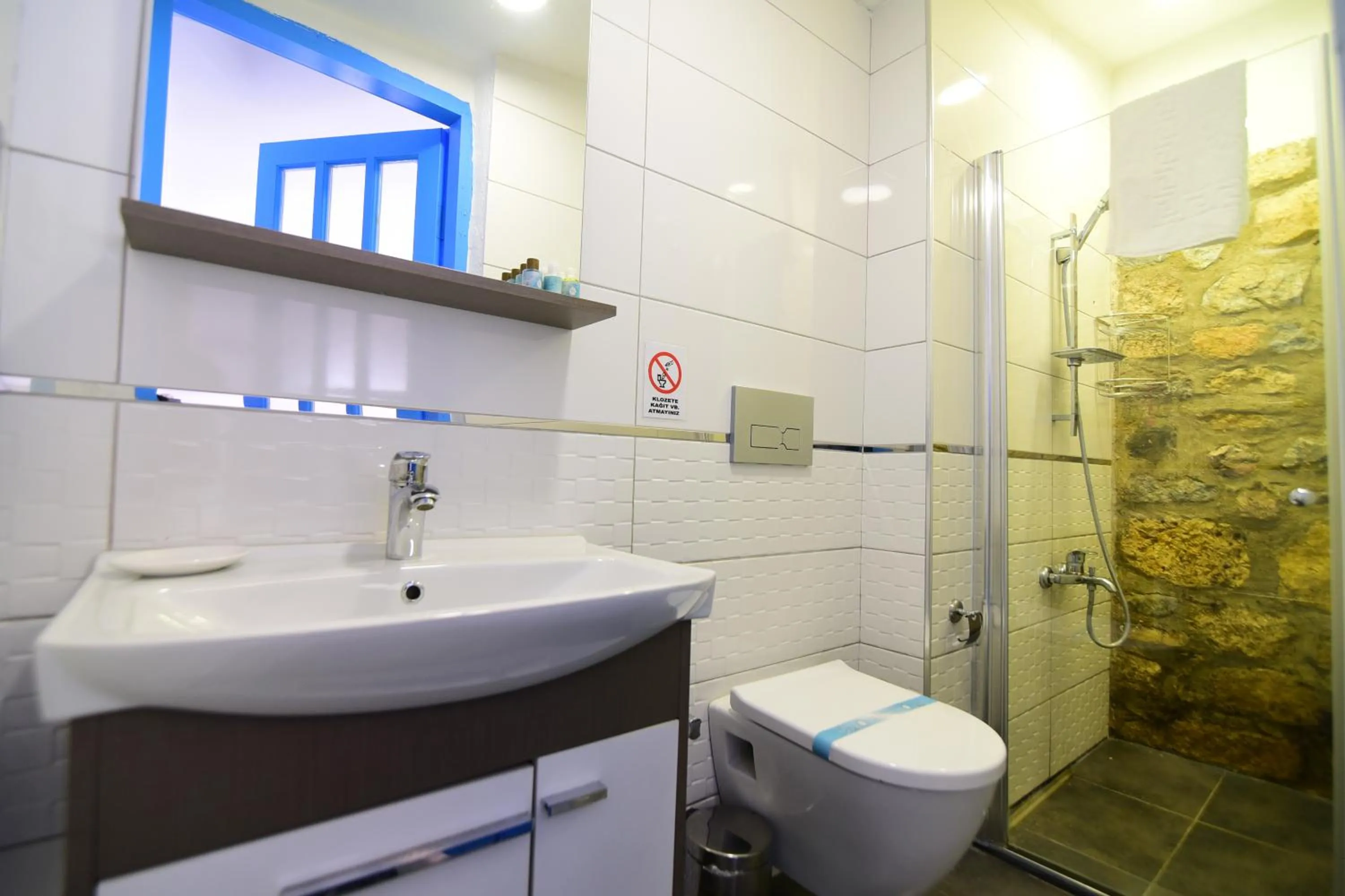 Bathroom in Eleni (L&E) Pansiyon