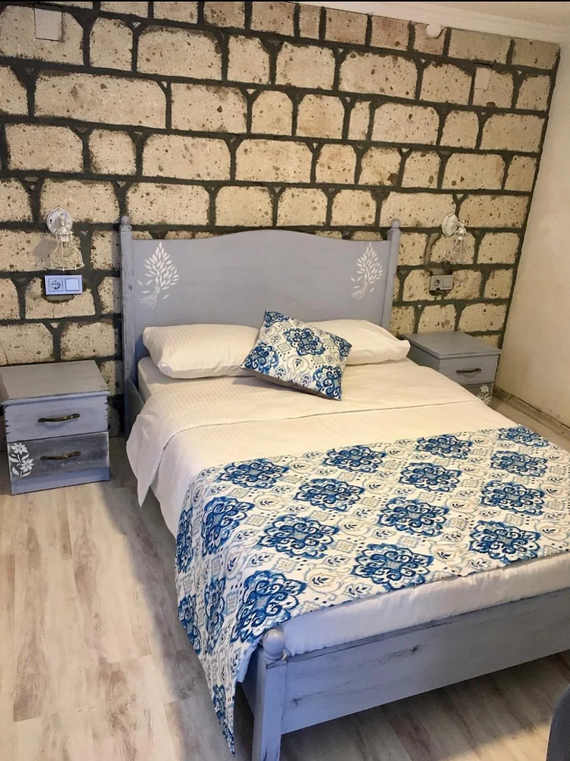 Photo of the whole room, Bed in Eleni (L&E) Pansiyon