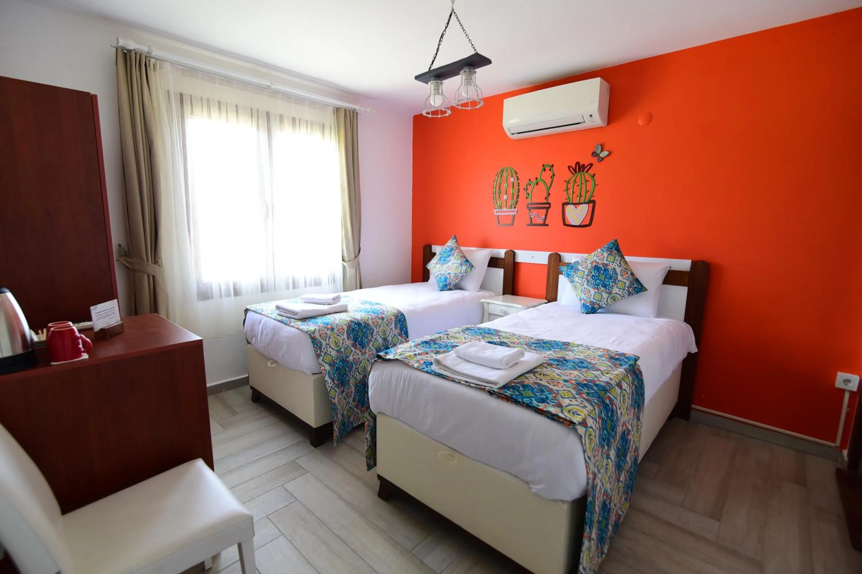 Photo of the whole room, Bed in Eleni (L&E) Pansiyon