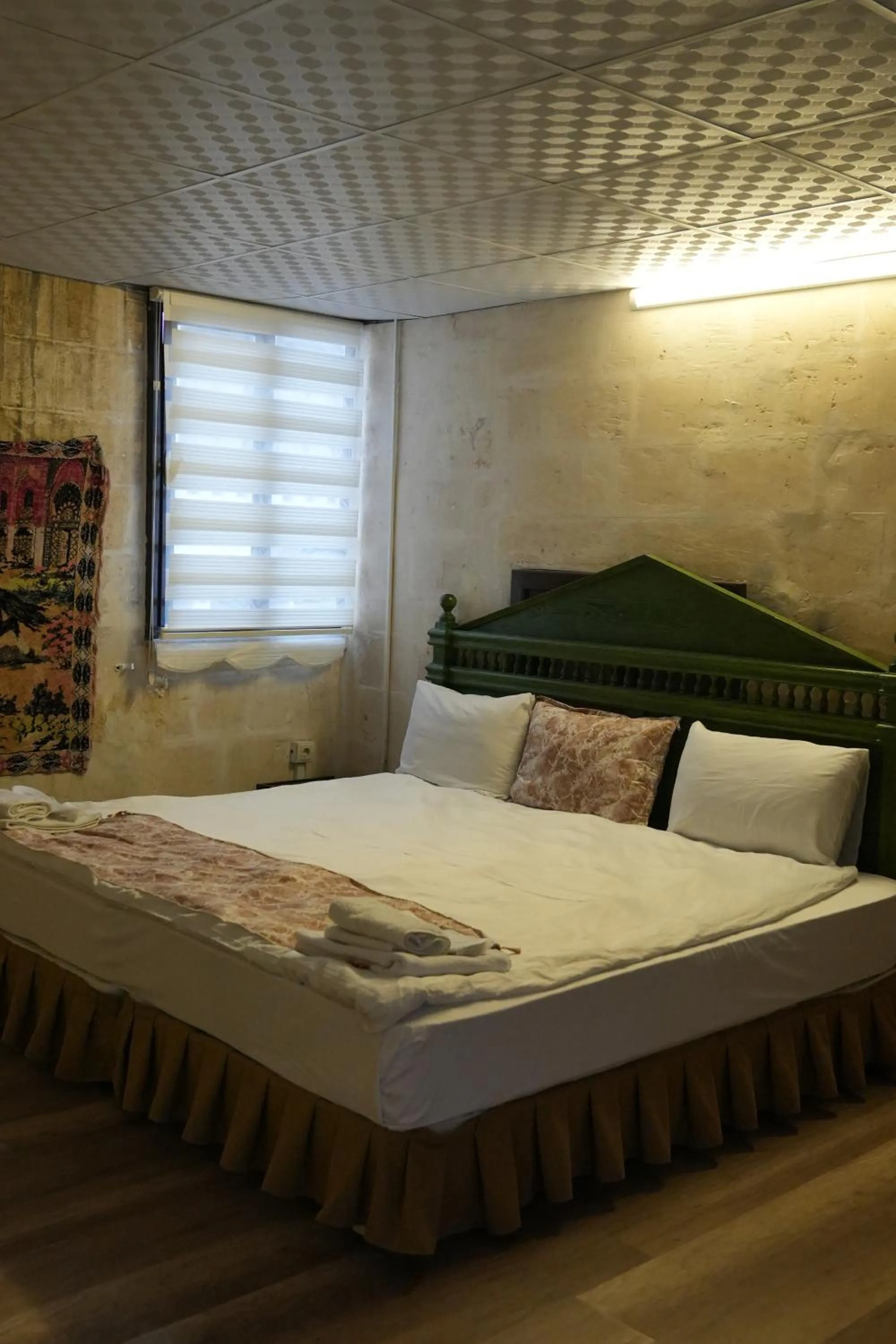 Bedroom, Bed in JOSELİN HOTEL