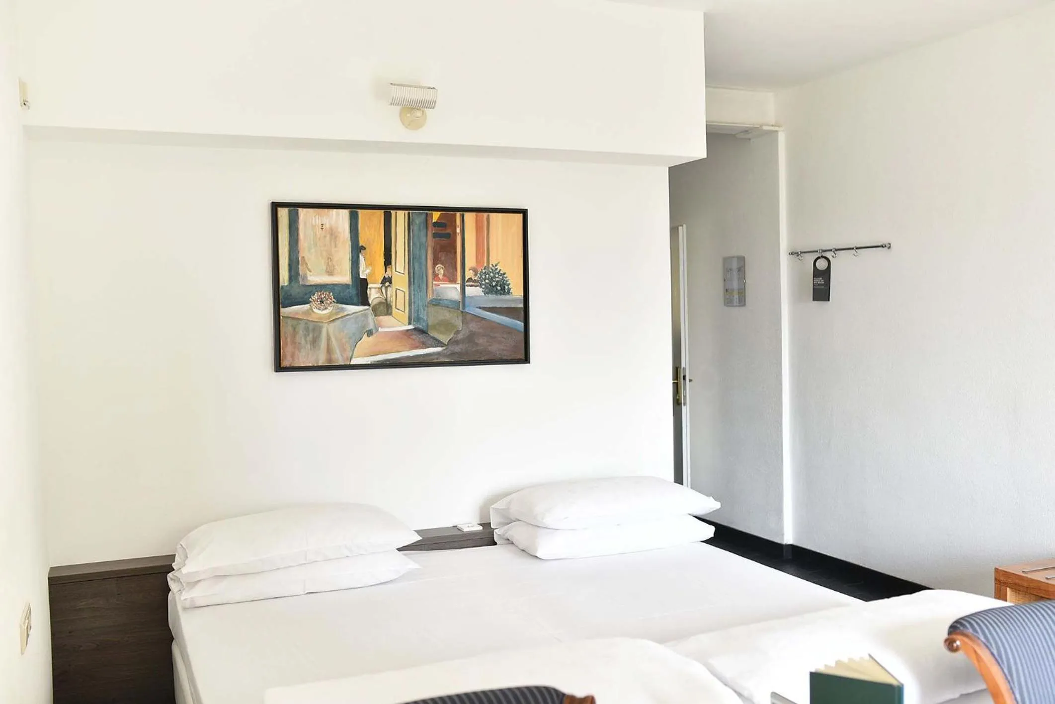 Photo of the whole room, Bed in Villa Tivoli