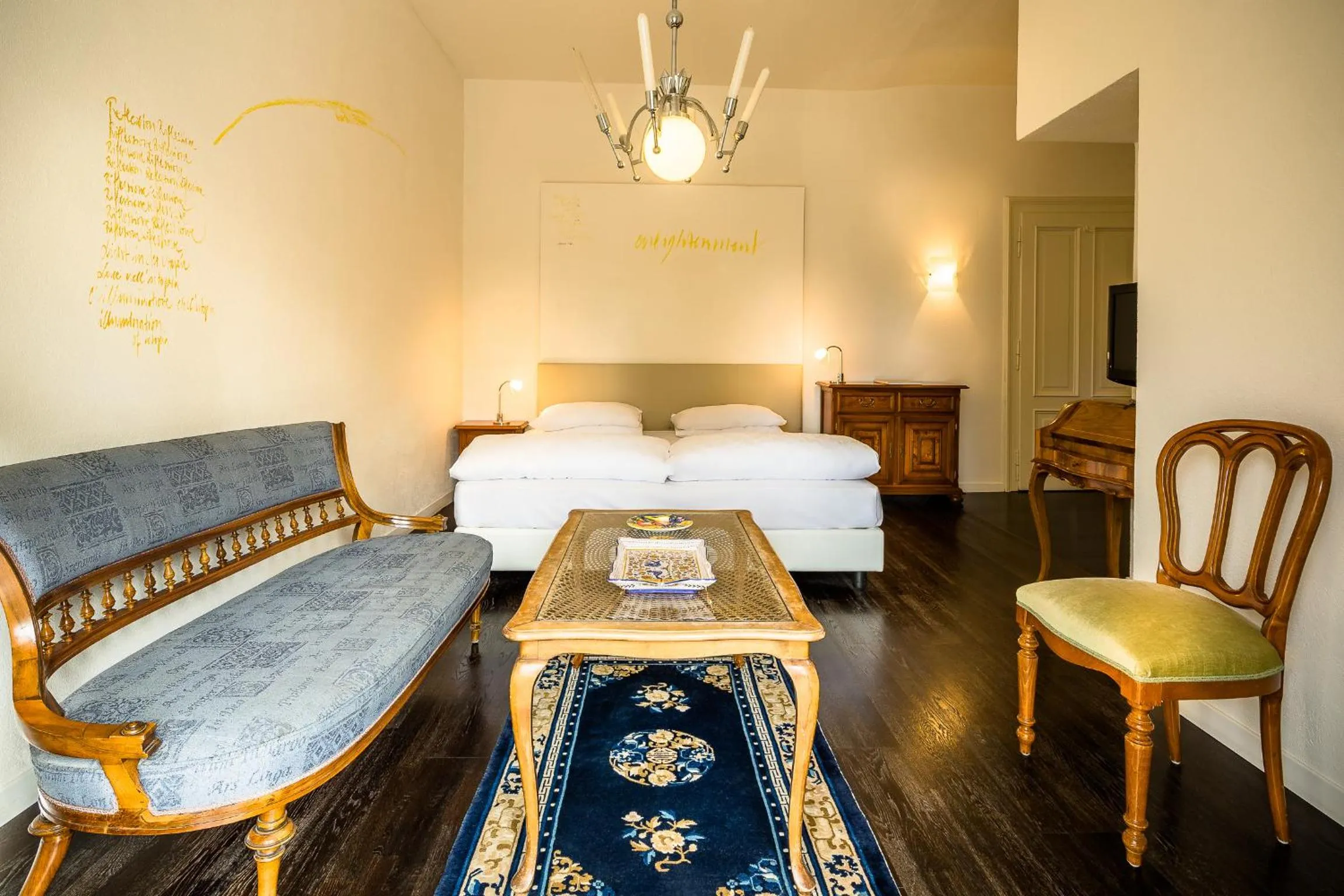 Bedroom, Bed in Villa Tivoli