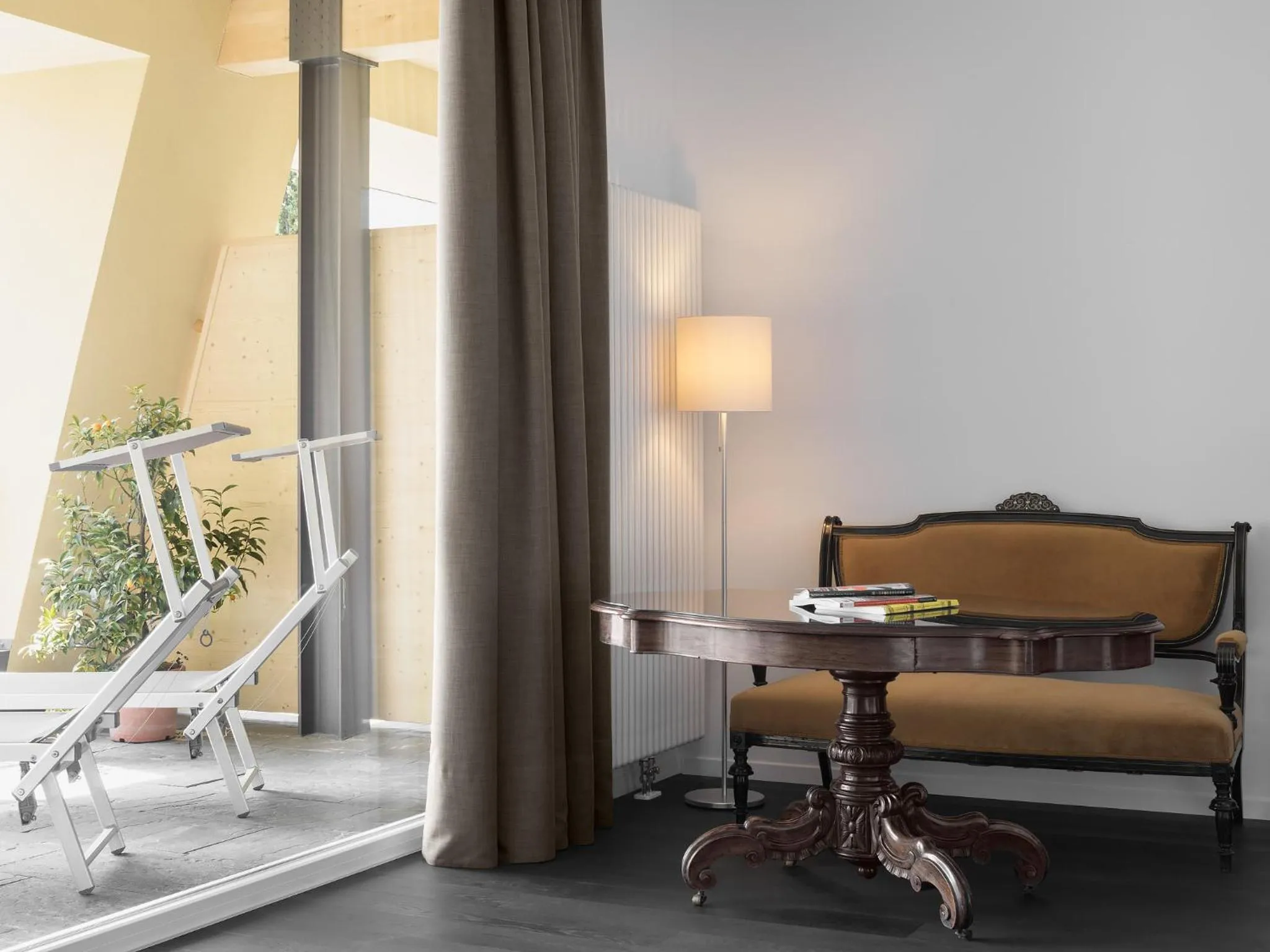 Photo of the whole room in Villa Tivoli