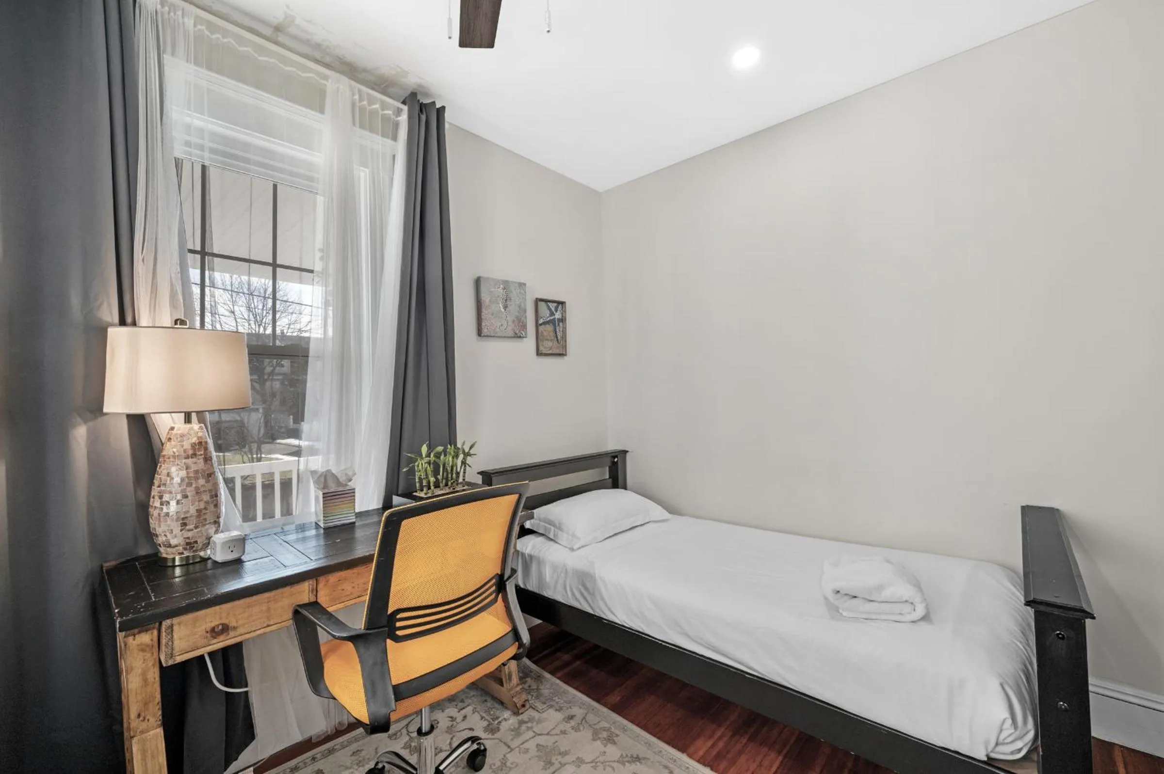 Bed in Roslindale village condos