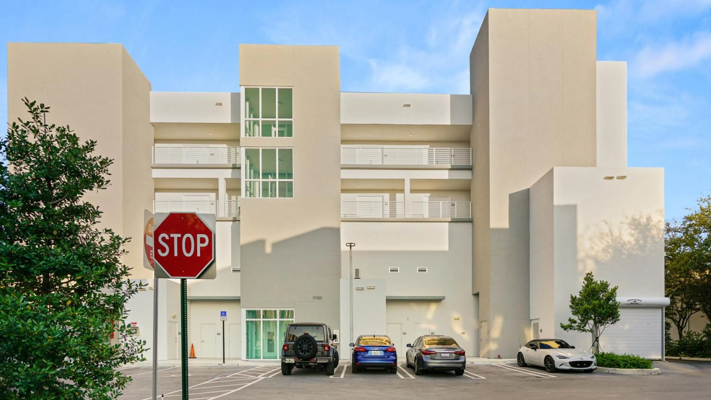 Facade/entrance in Lofts of Aventura
