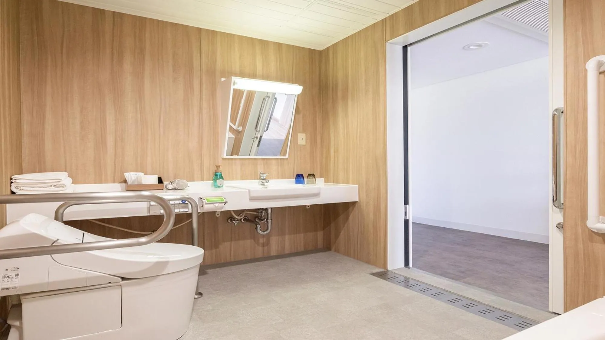 Bathroom in Watermark Hotel Okinawa Kume Island