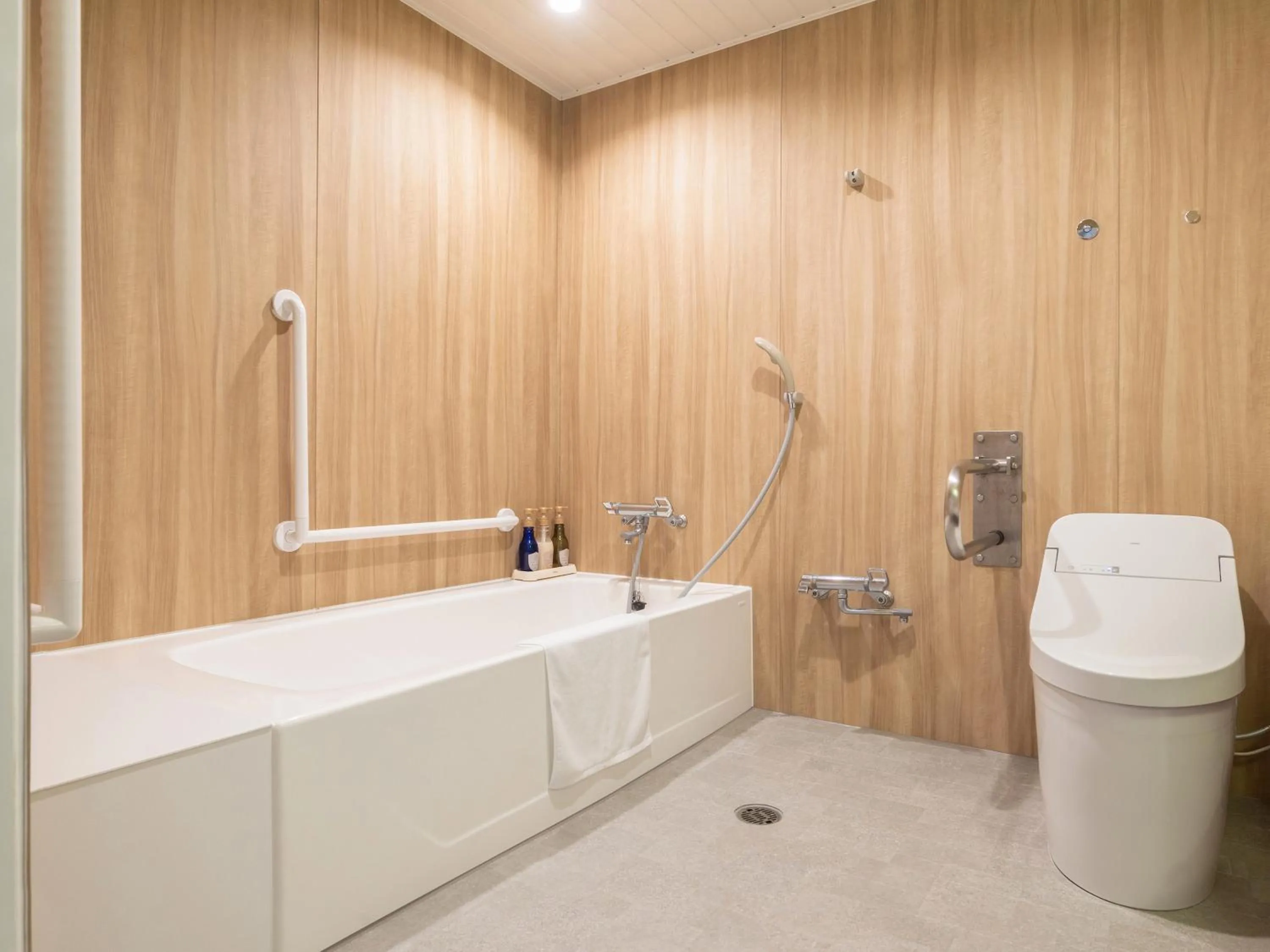 Bathroom in Watermark Hotel Okinawa Kume Island