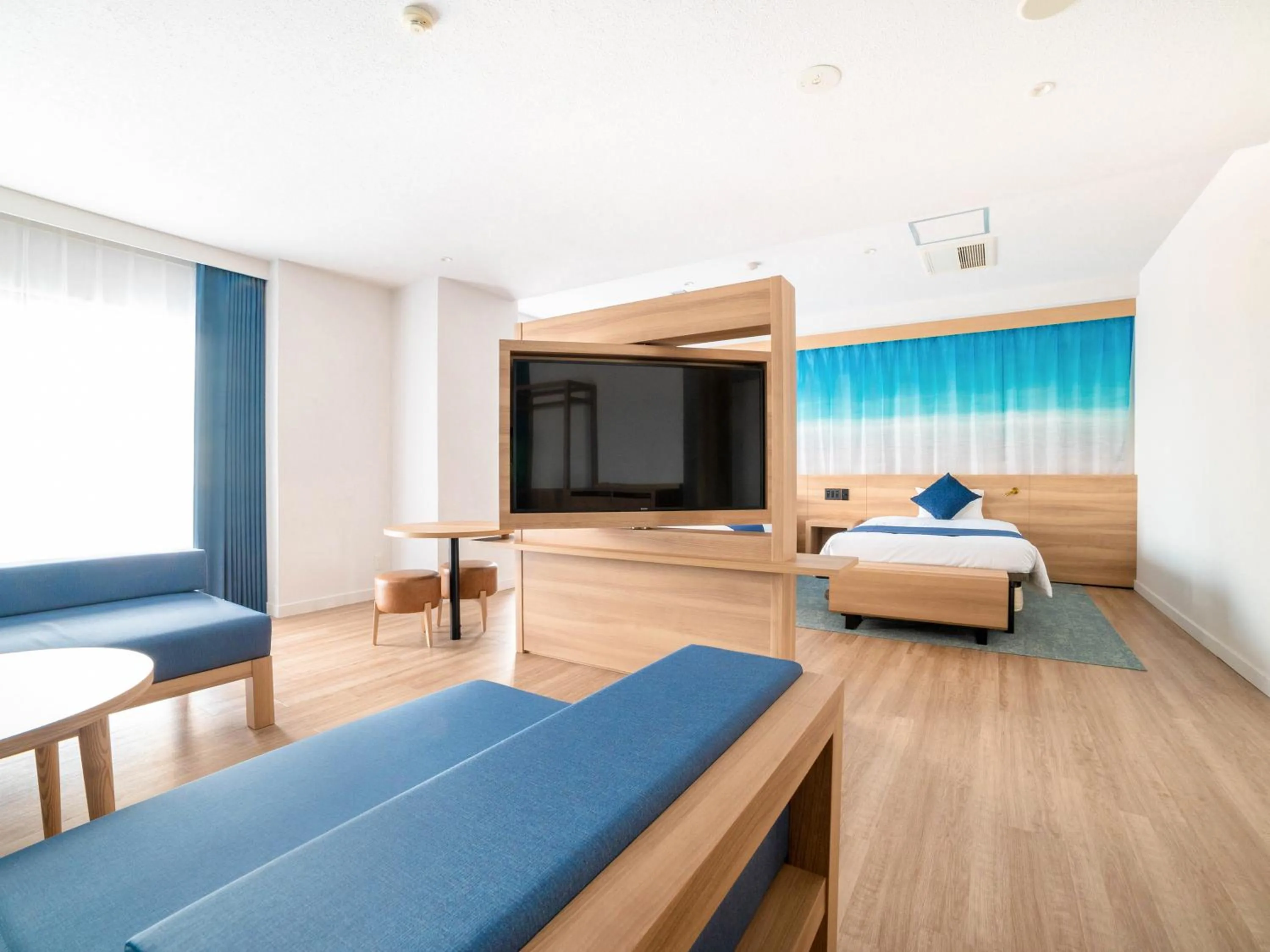 Photo of the whole room, Bed in Watermark Hotel Okinawa Kume Island