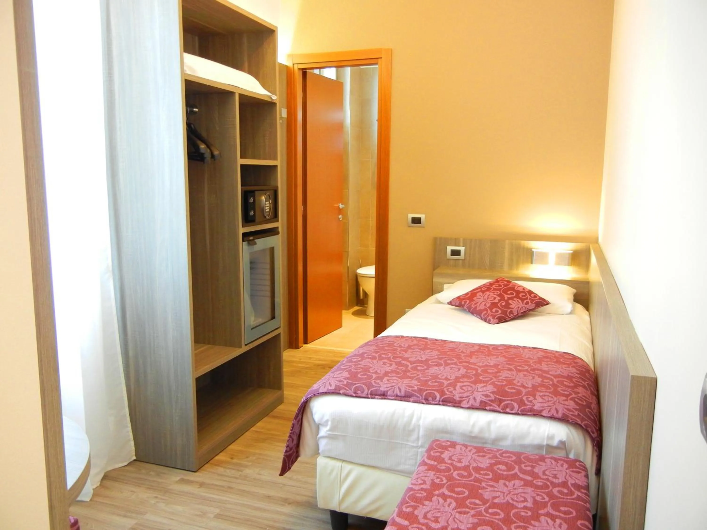 Bed in Delle Nazioni Milan Hotel