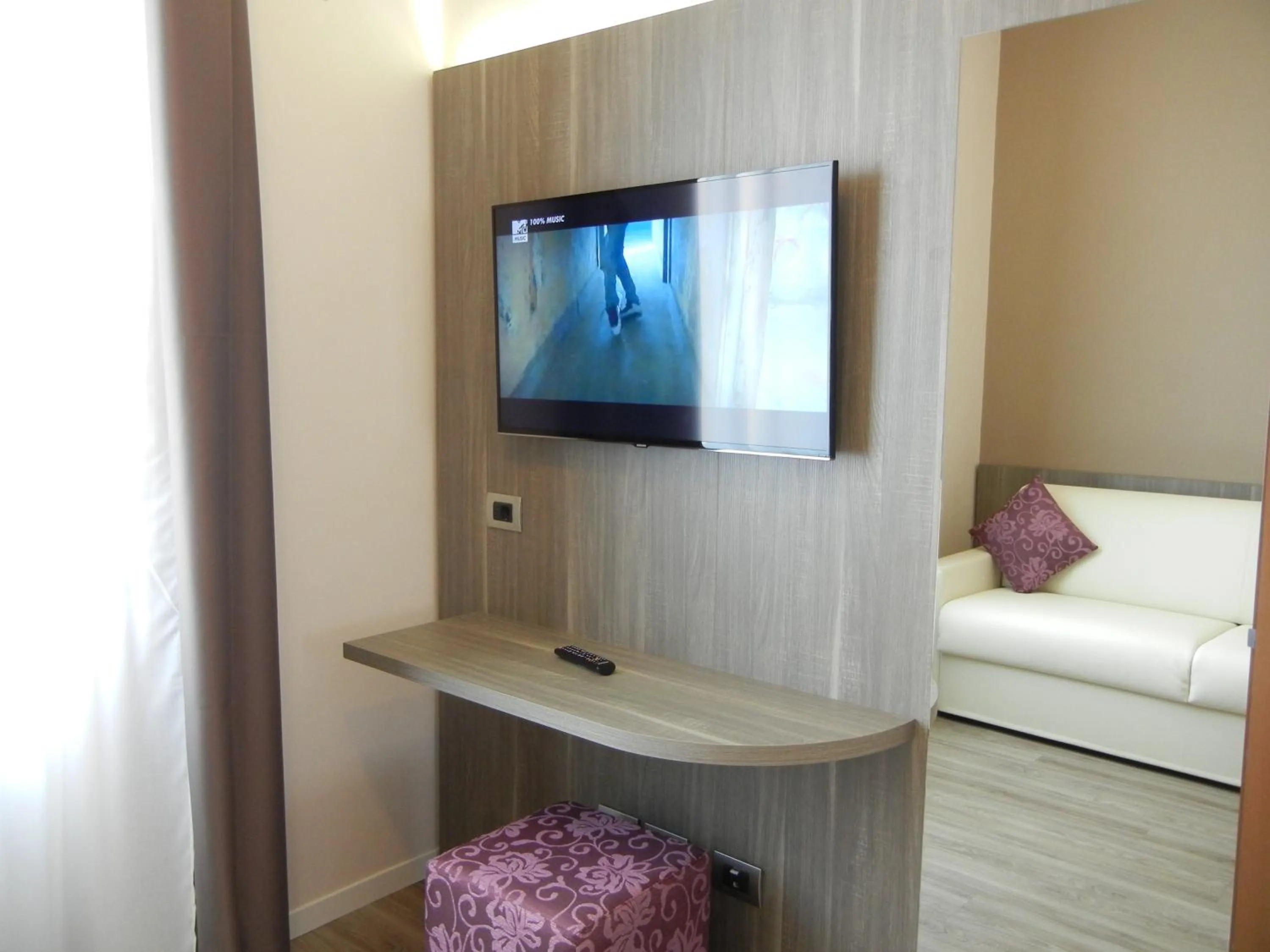 TV and multimedia in Delle Nazioni Milan Hotel