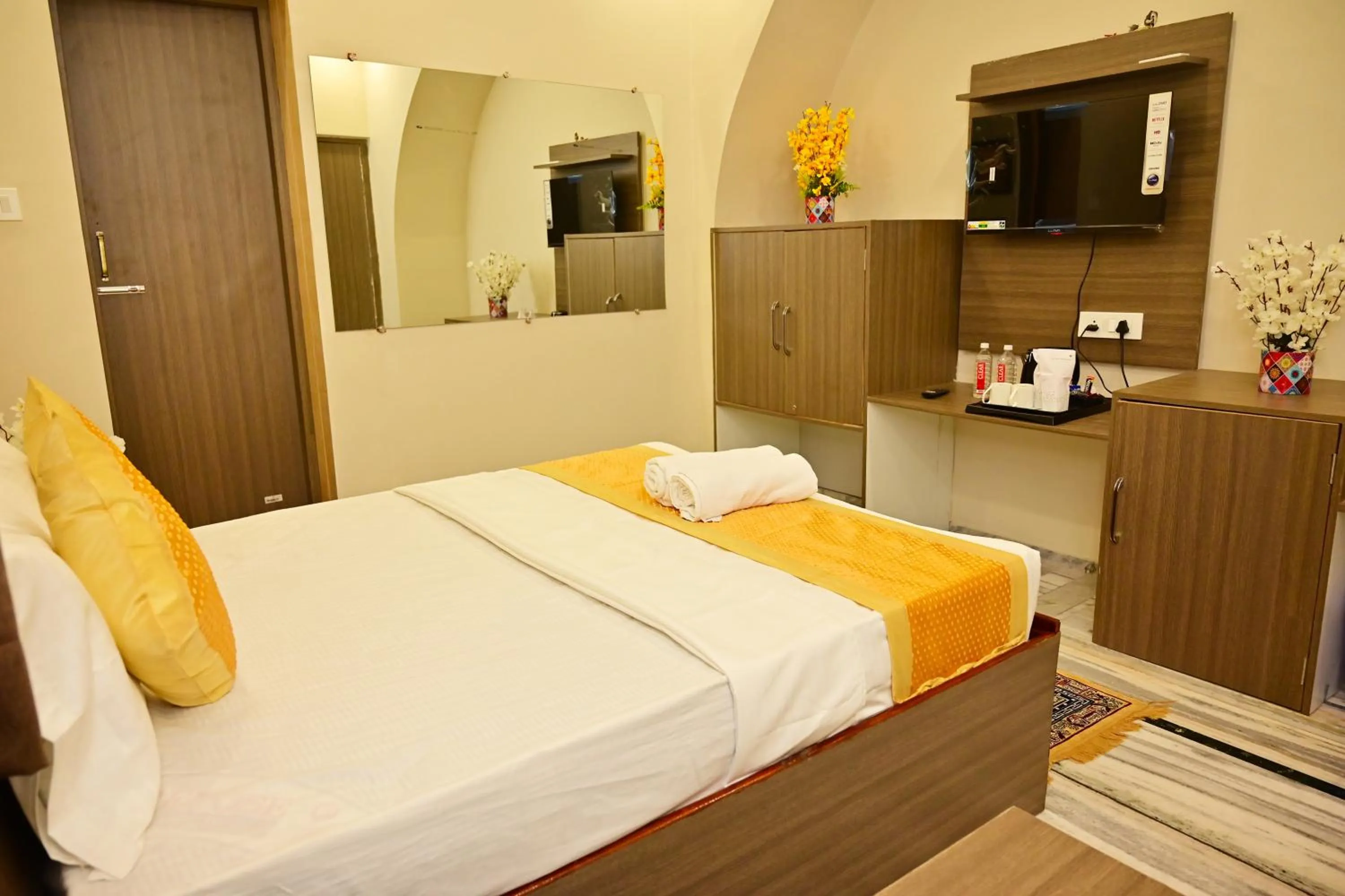 Bedroom, Bed in Bluebells Varanasi