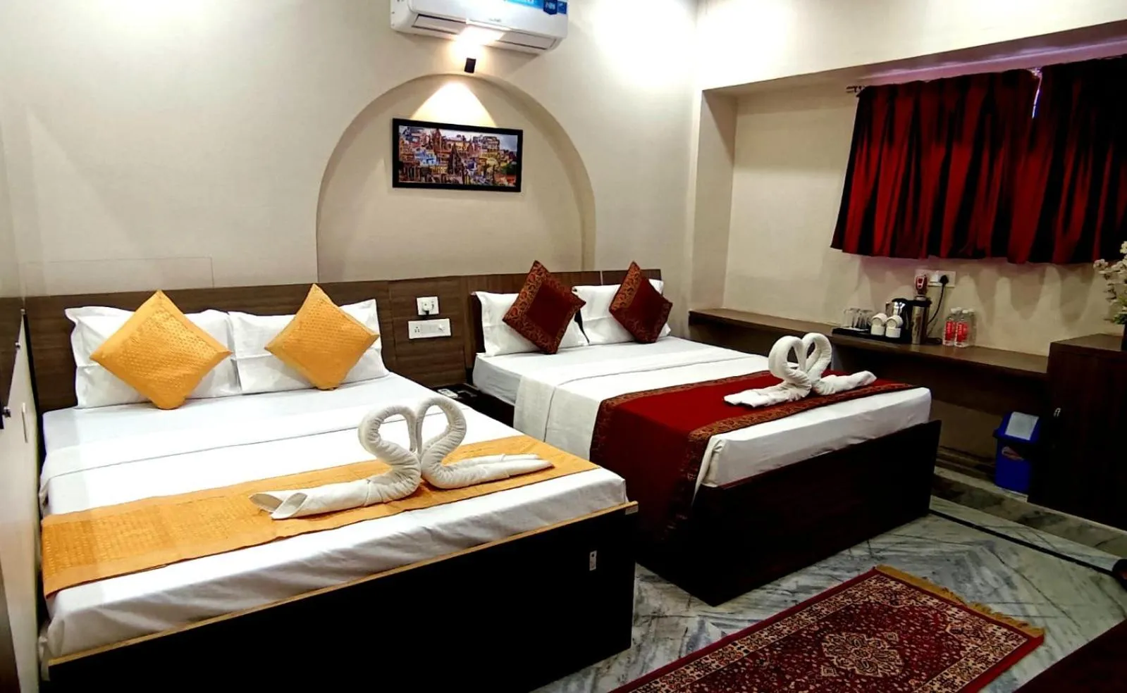 Photo of the whole room, Bed in Bluebells Varanasi