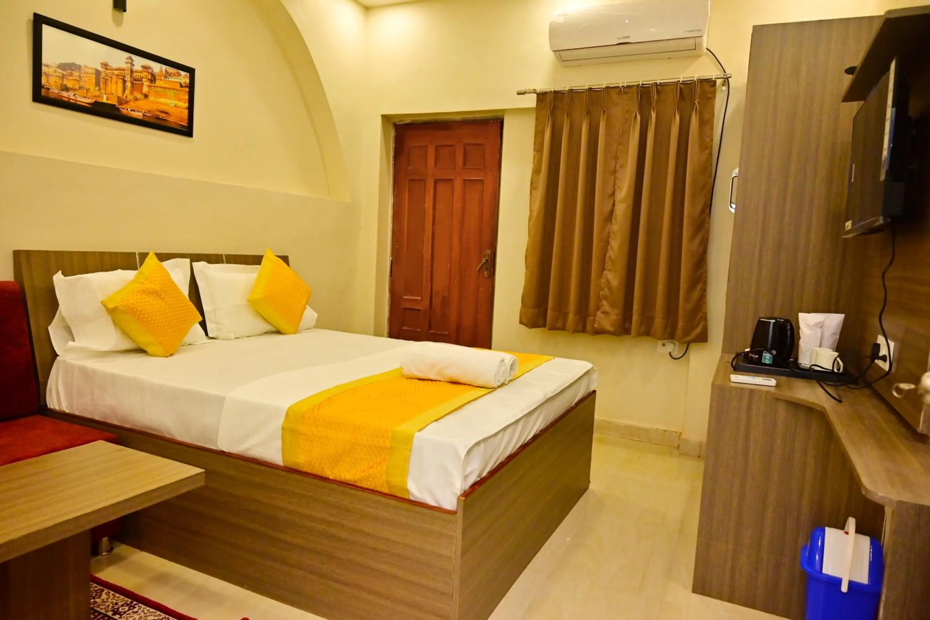 Bed in Bluebells Varanasi