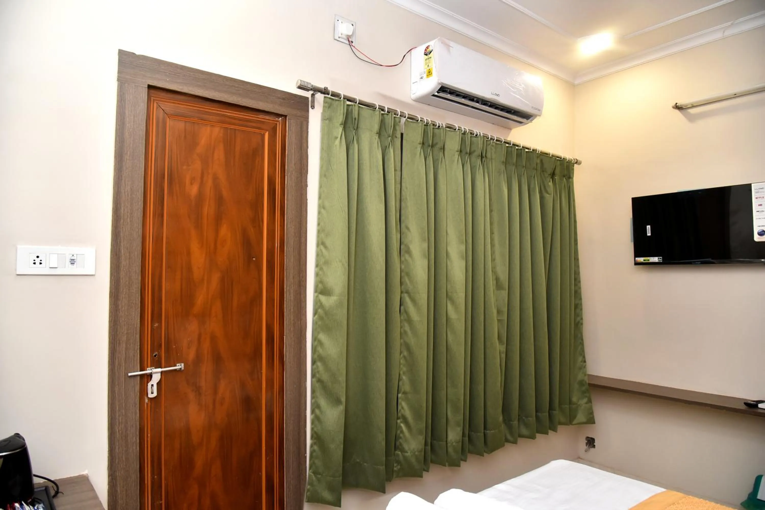 Bedroom in Bluebells Varanasi