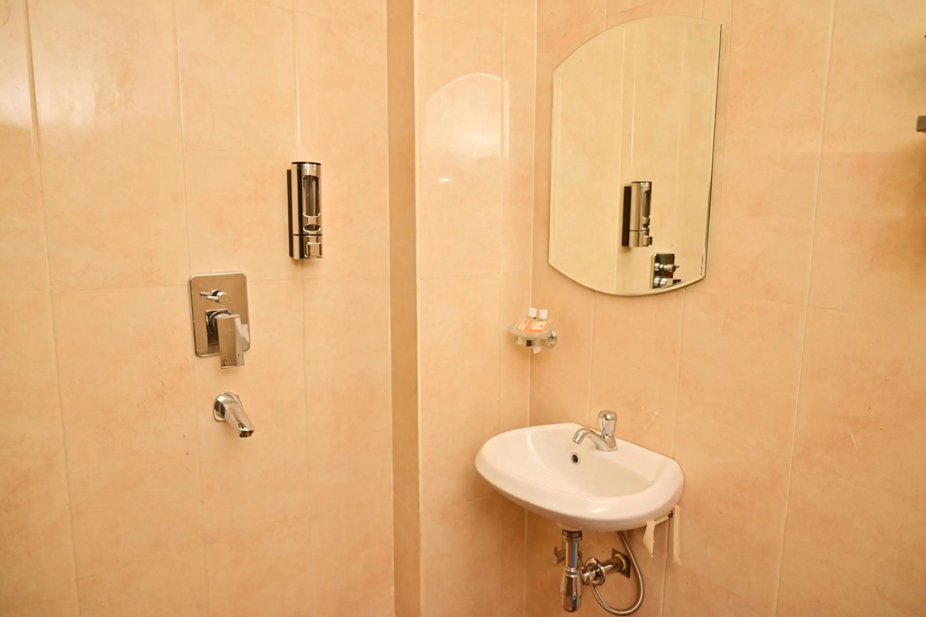 Bathroom in Bluebells Varanasi