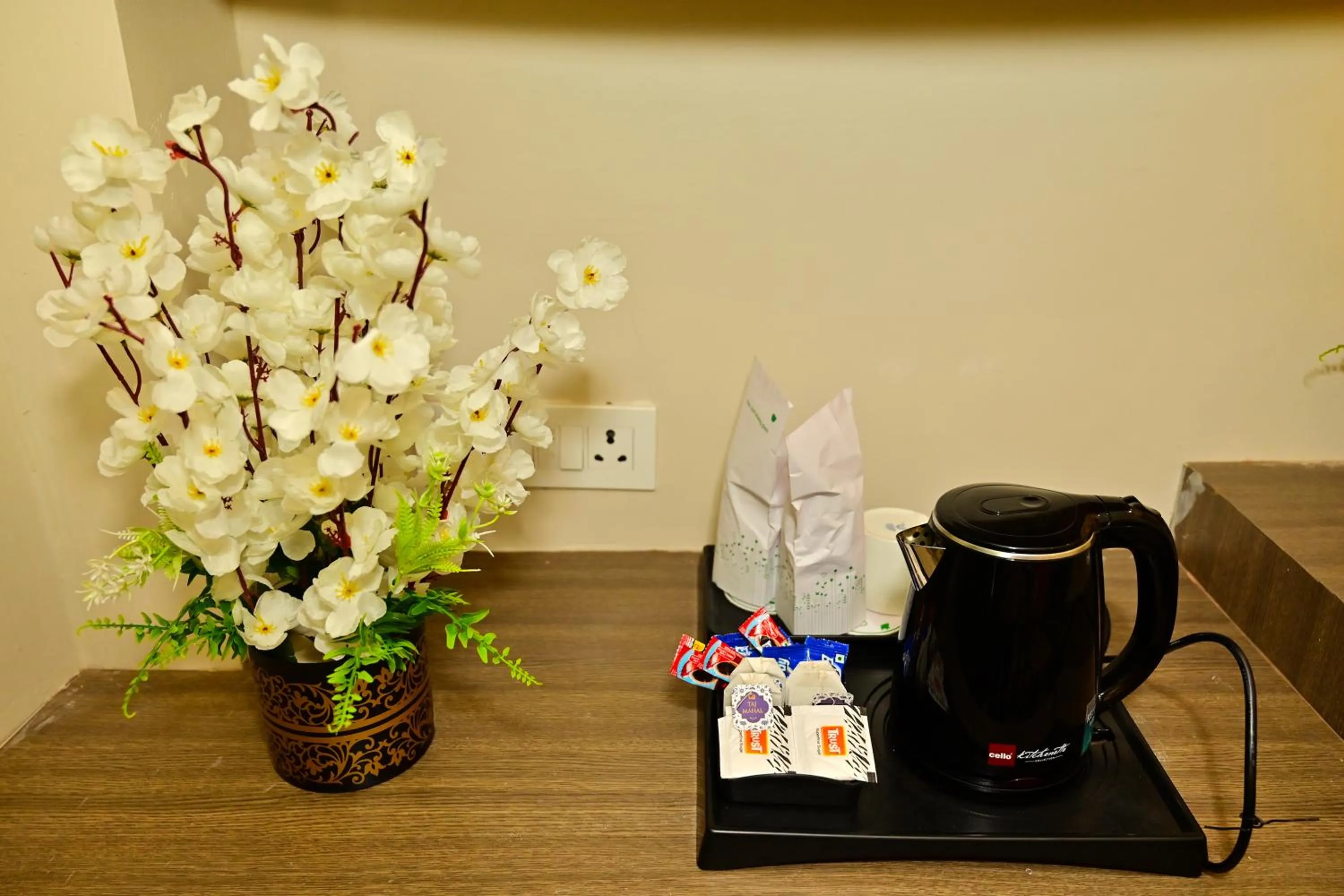 Coffee/tea facilities in Bluebells Varanasi