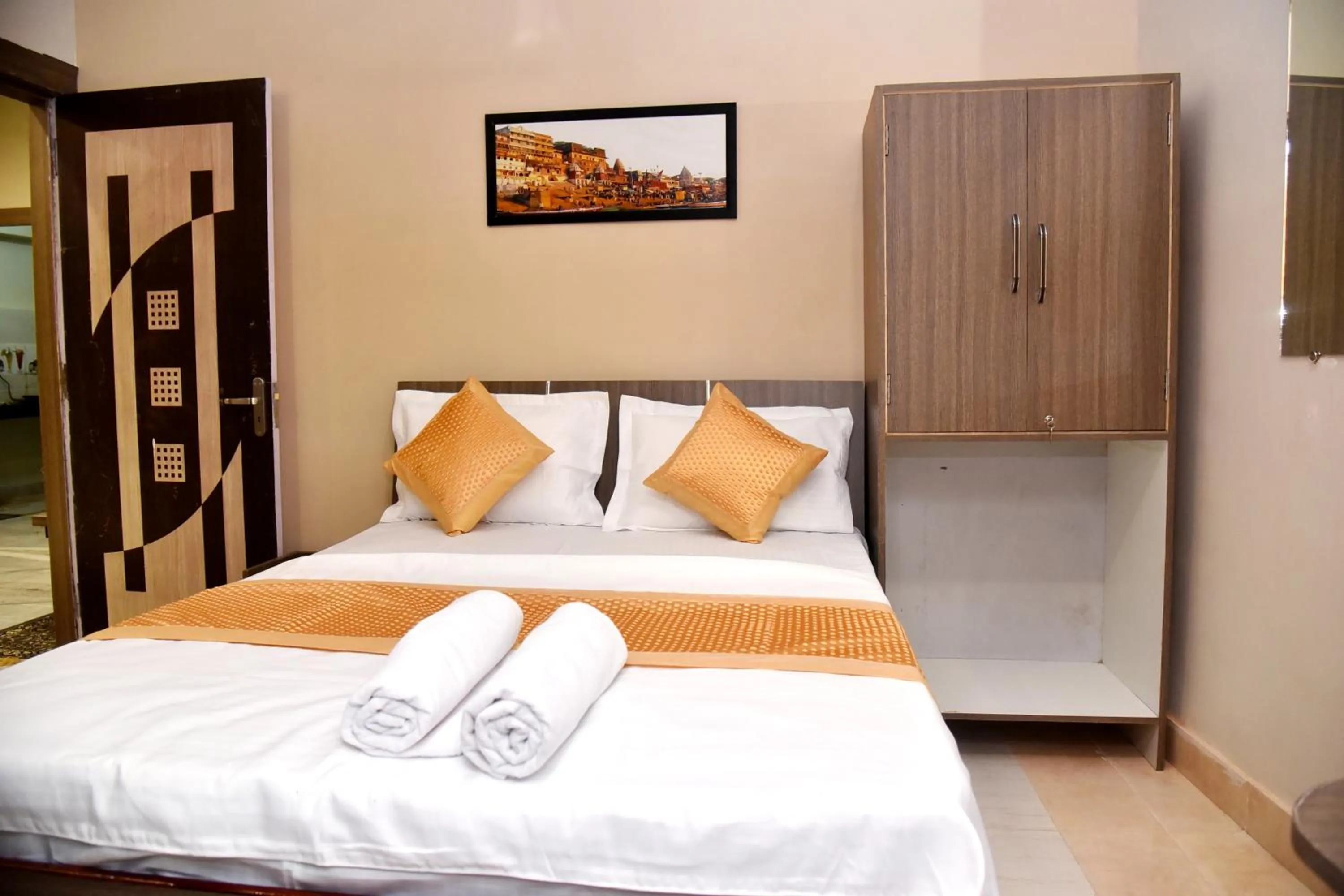 Bedroom, Bed in Bluebells Varanasi