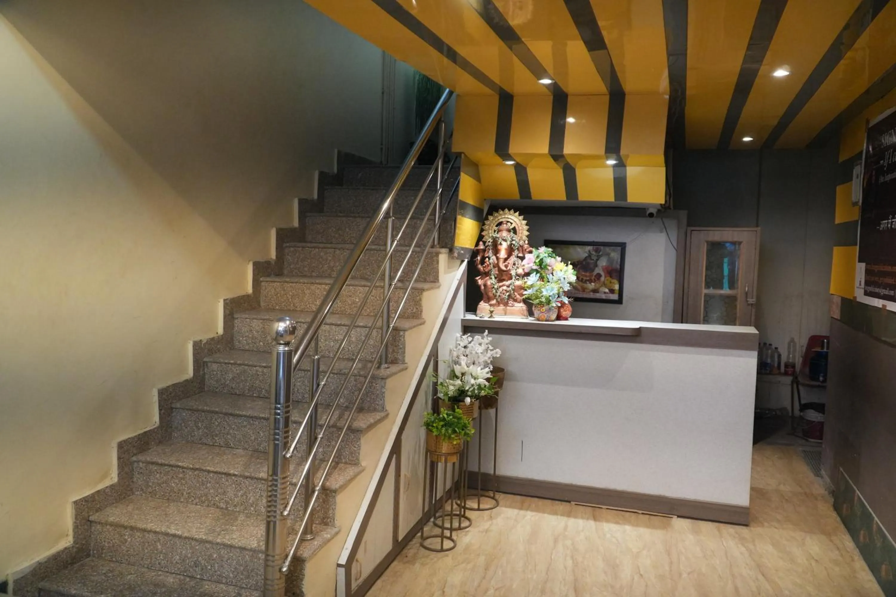 Lobby or reception in Bluebells Varanasi